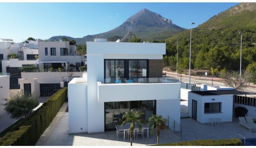 Reventa - Villa -
Polop - Costa Blanca