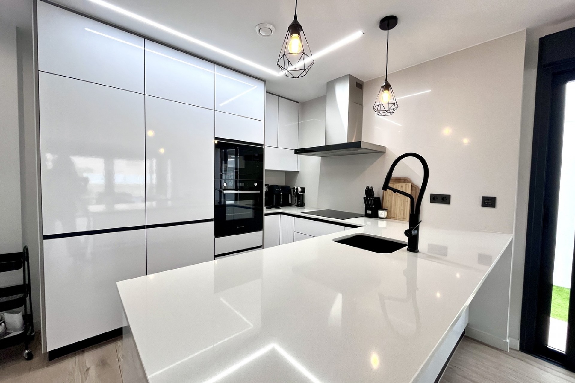 Reventa - Villa -
Punta Prima - Costa Blanca