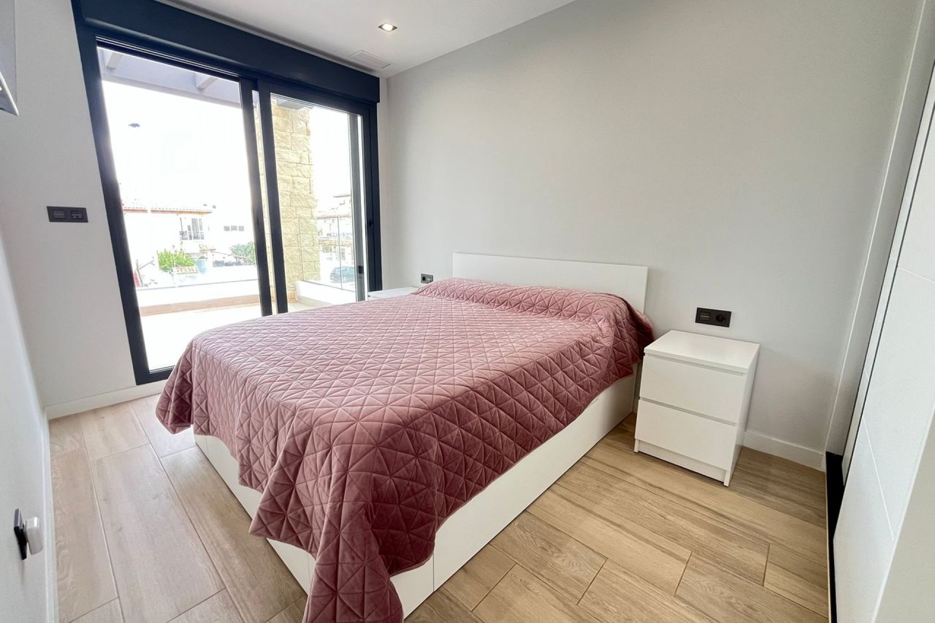 Reventa - Villa -
Punta Prima - Costa Blanca