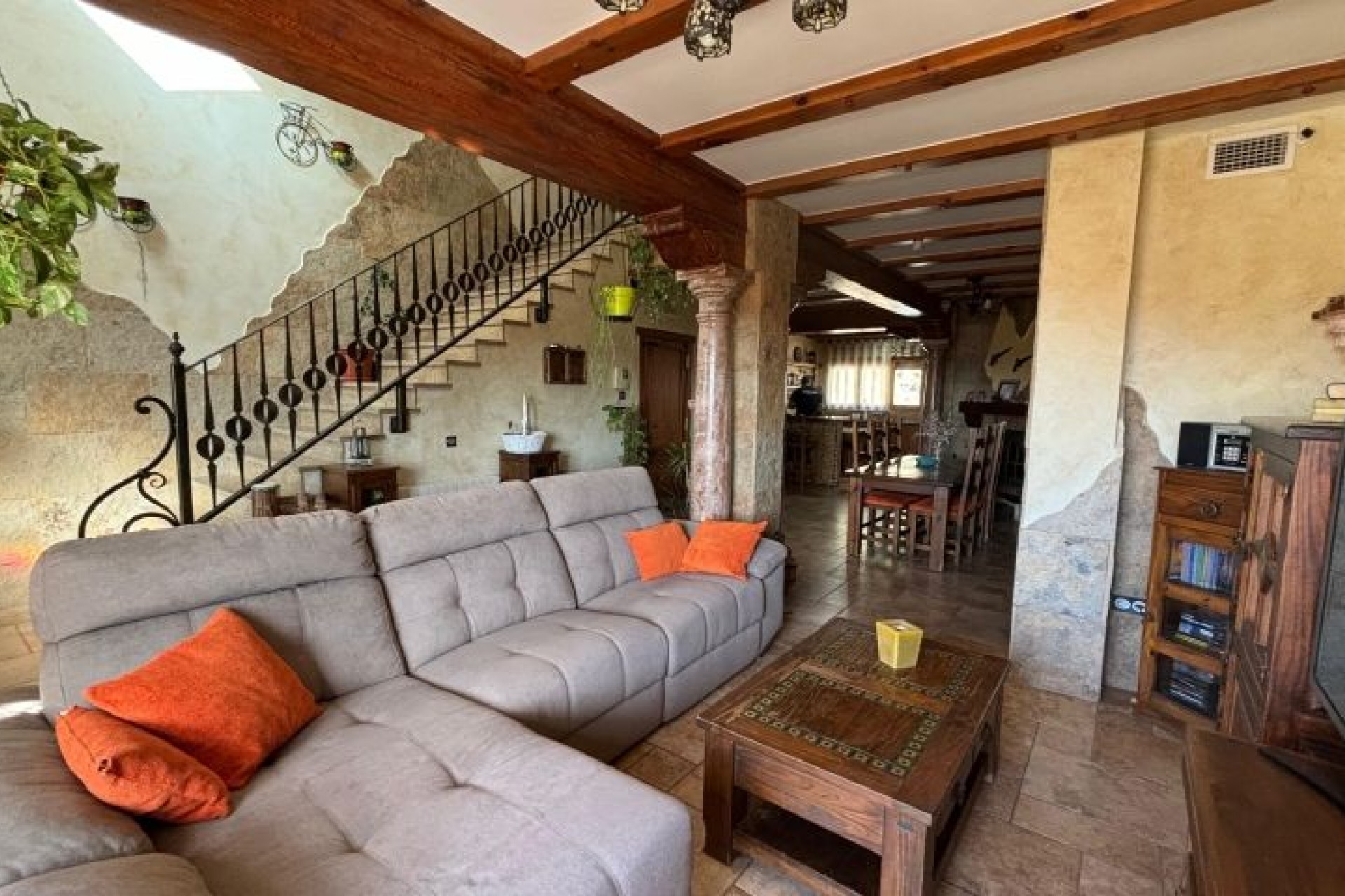 Reventa - Villa -
Redován - Inland