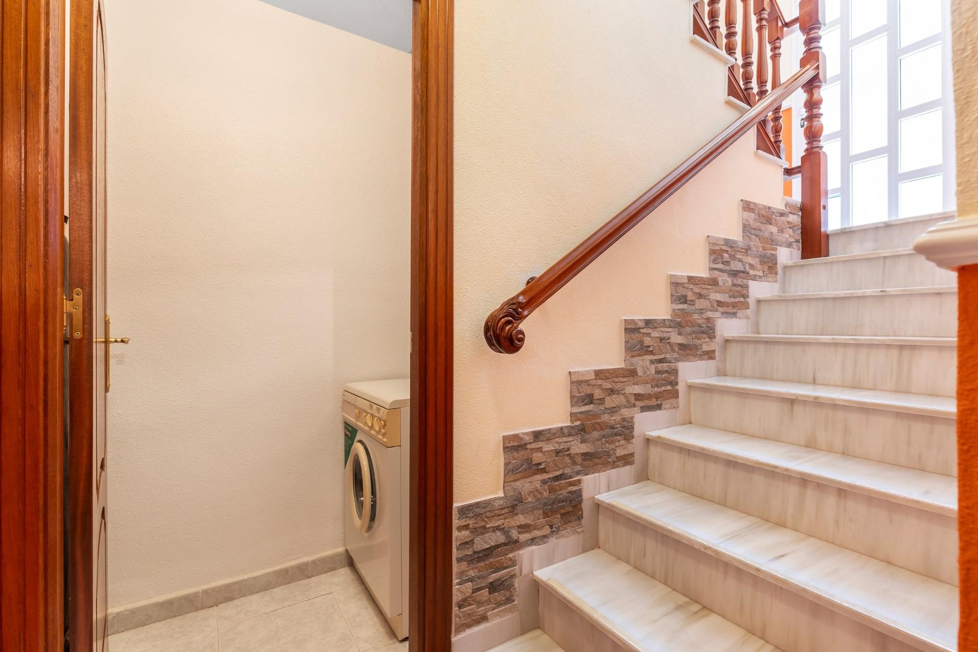 Reventa - Villa -
Rojales - Pueblo Bravo