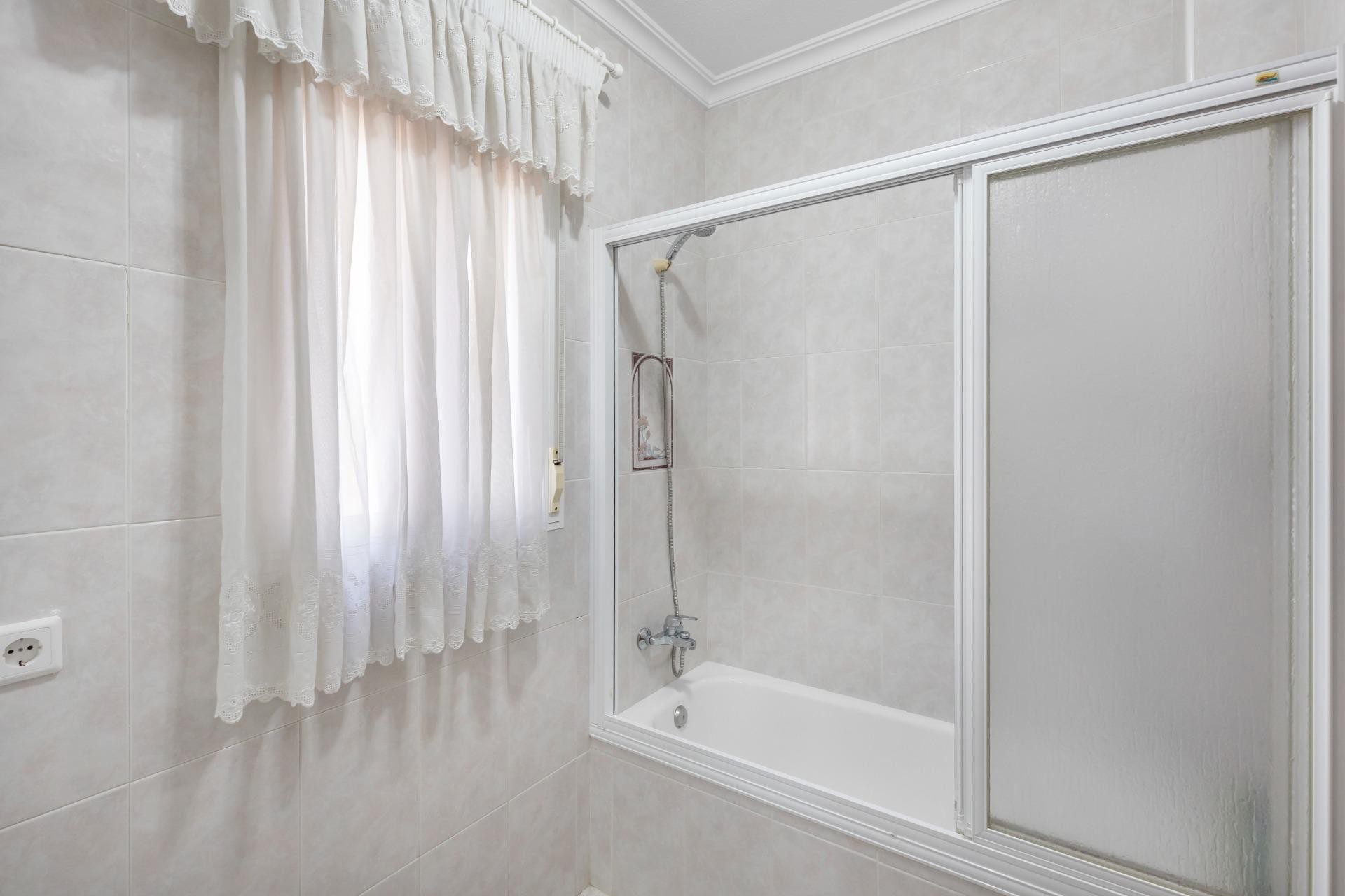 Reventa - Villa -
Rojales - Pueblo Bravo