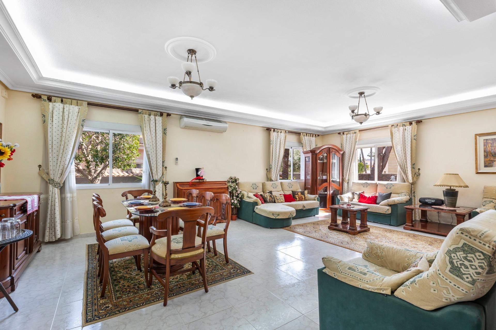 Reventa - Villa -
Rojales - Pueblo Bravo