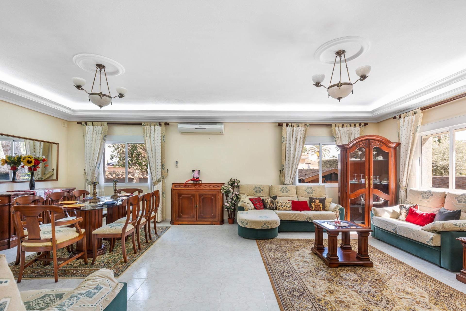 Reventa - Villa -
Rojales - Pueblo Bravo