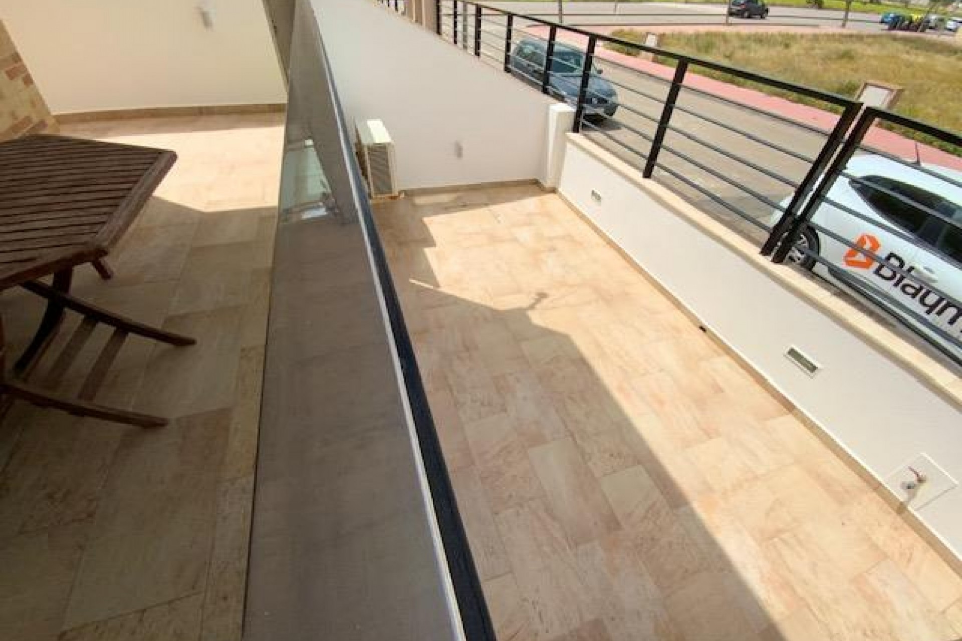 Reventa - Villa -
Roldan - Inland