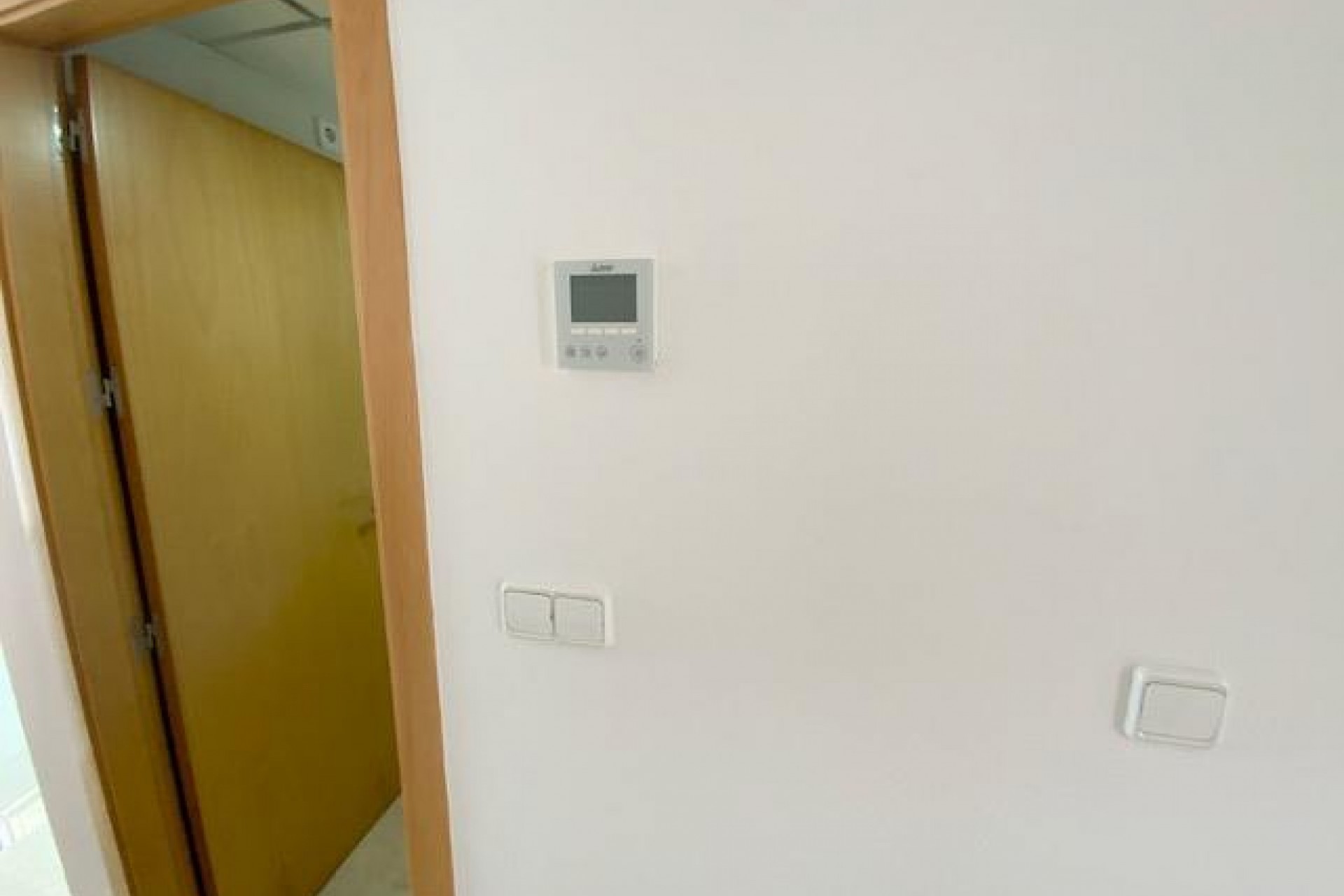 Reventa - Villa -
Roldan - Inland