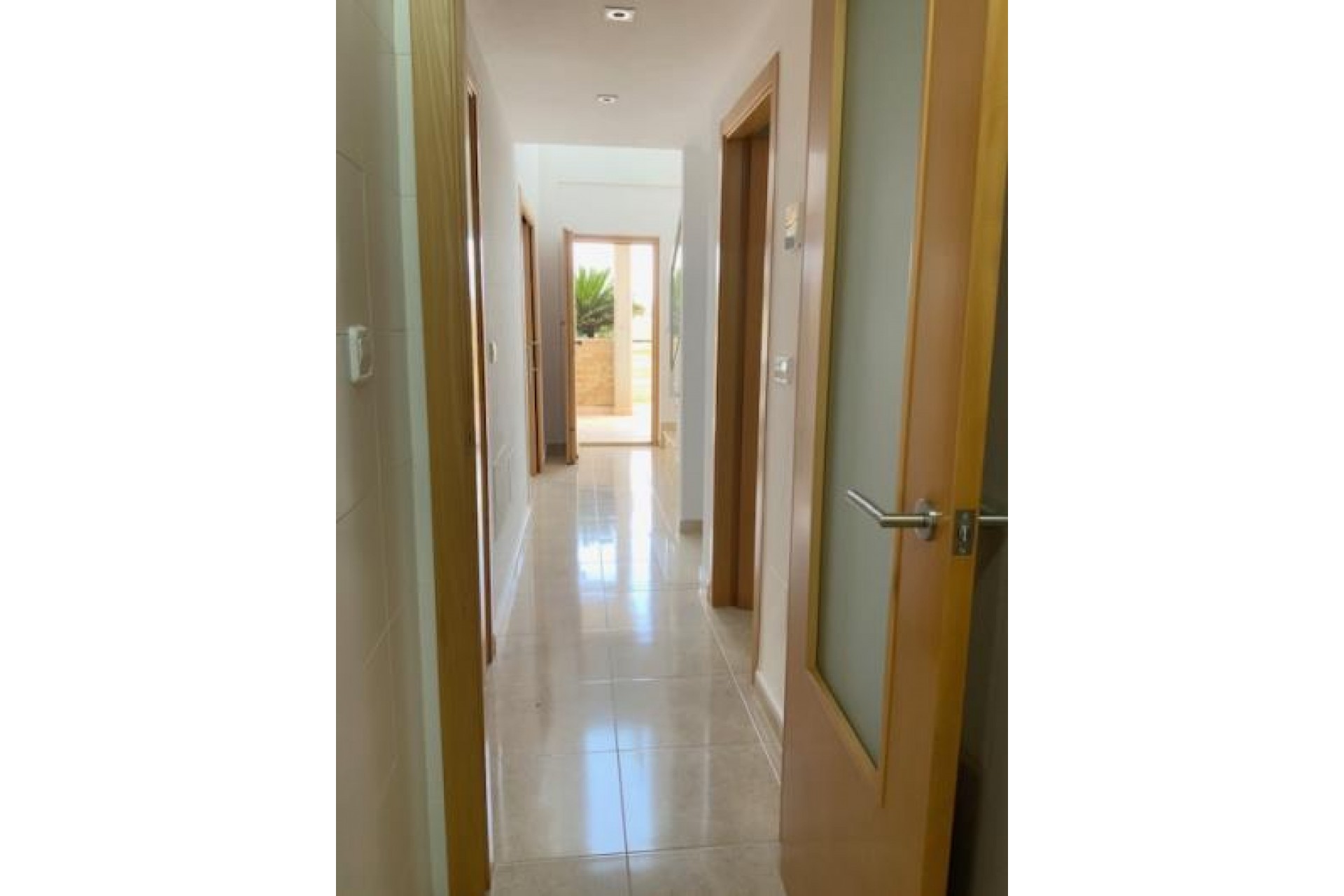 Reventa - Villa -
Roldan - Inland