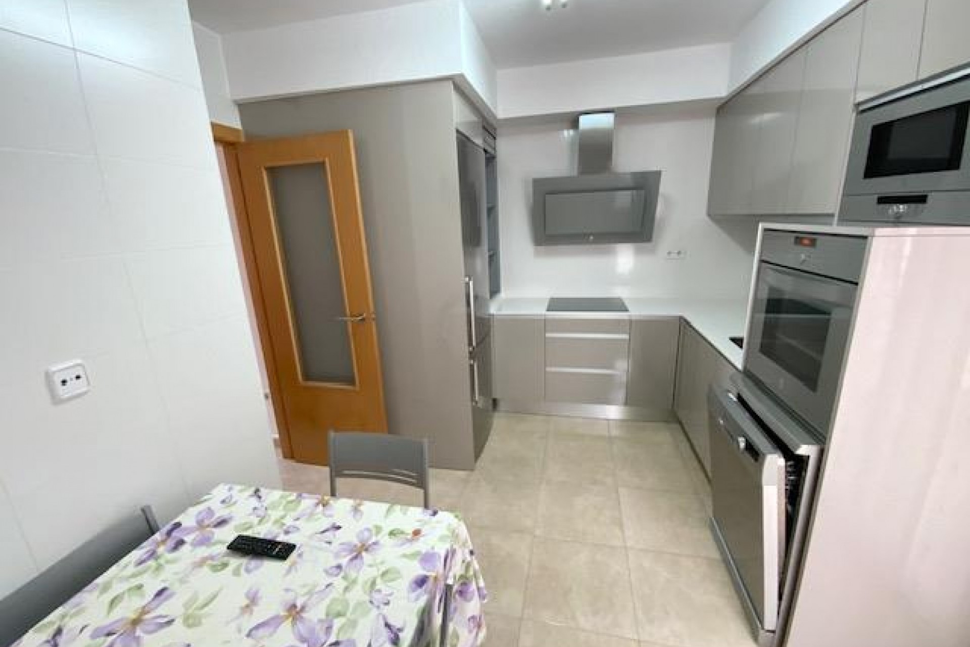 Reventa - Villa -
Roldan - Inland