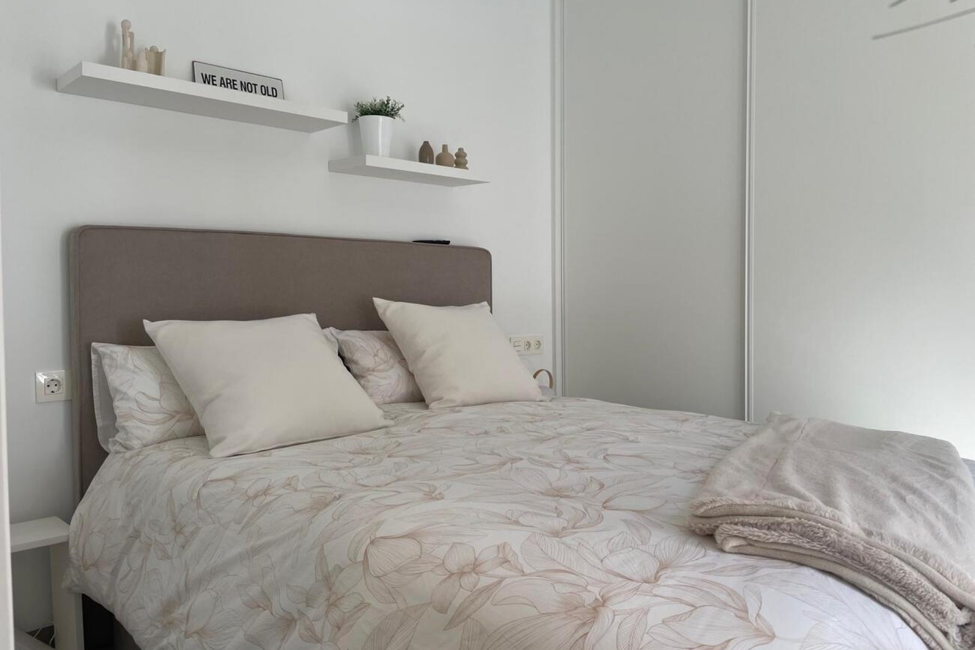 Reventa - Villa -
Roldan - Torre Pachecco