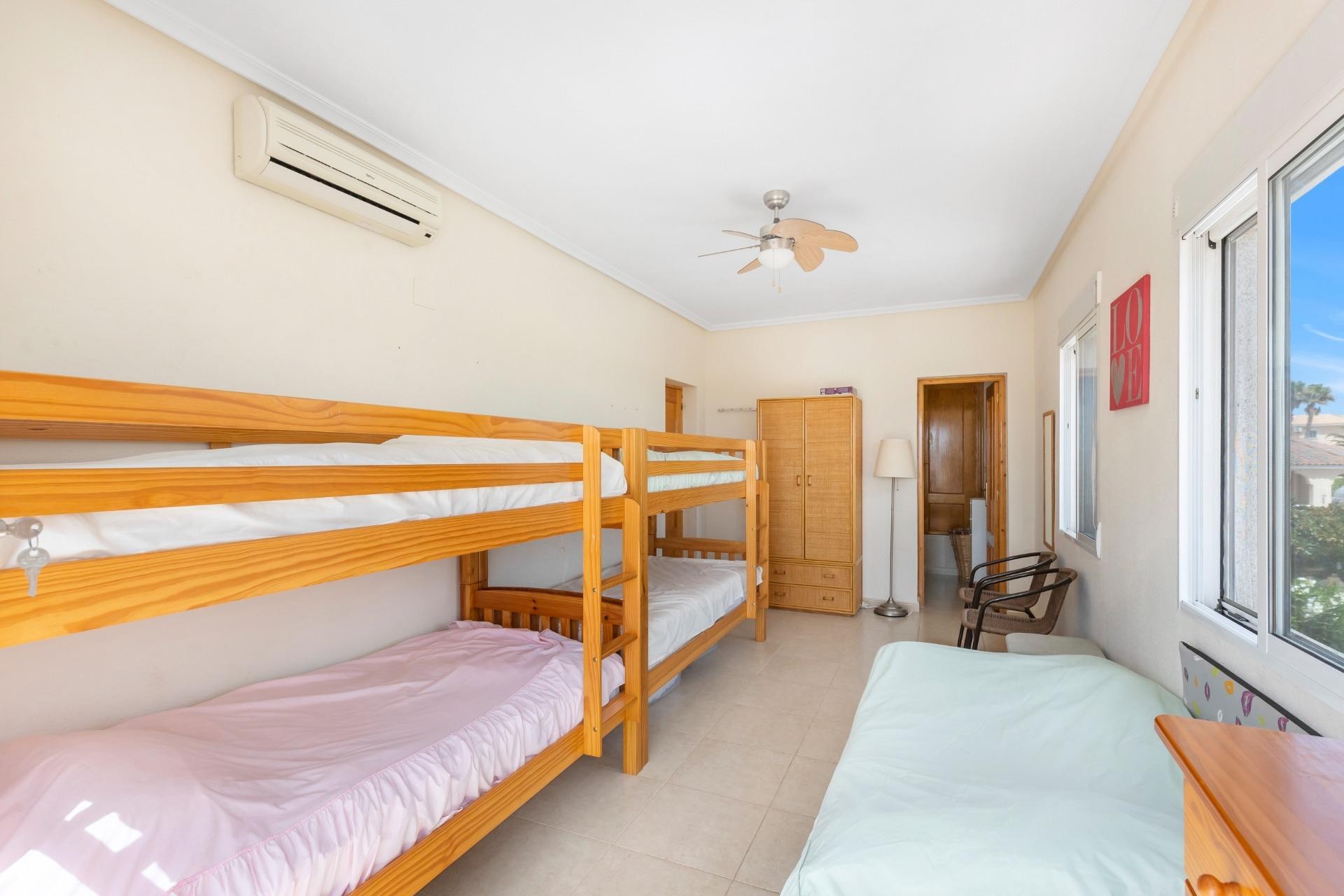 Reventa - Villa -
San Fulgencio - Urb. La Marina