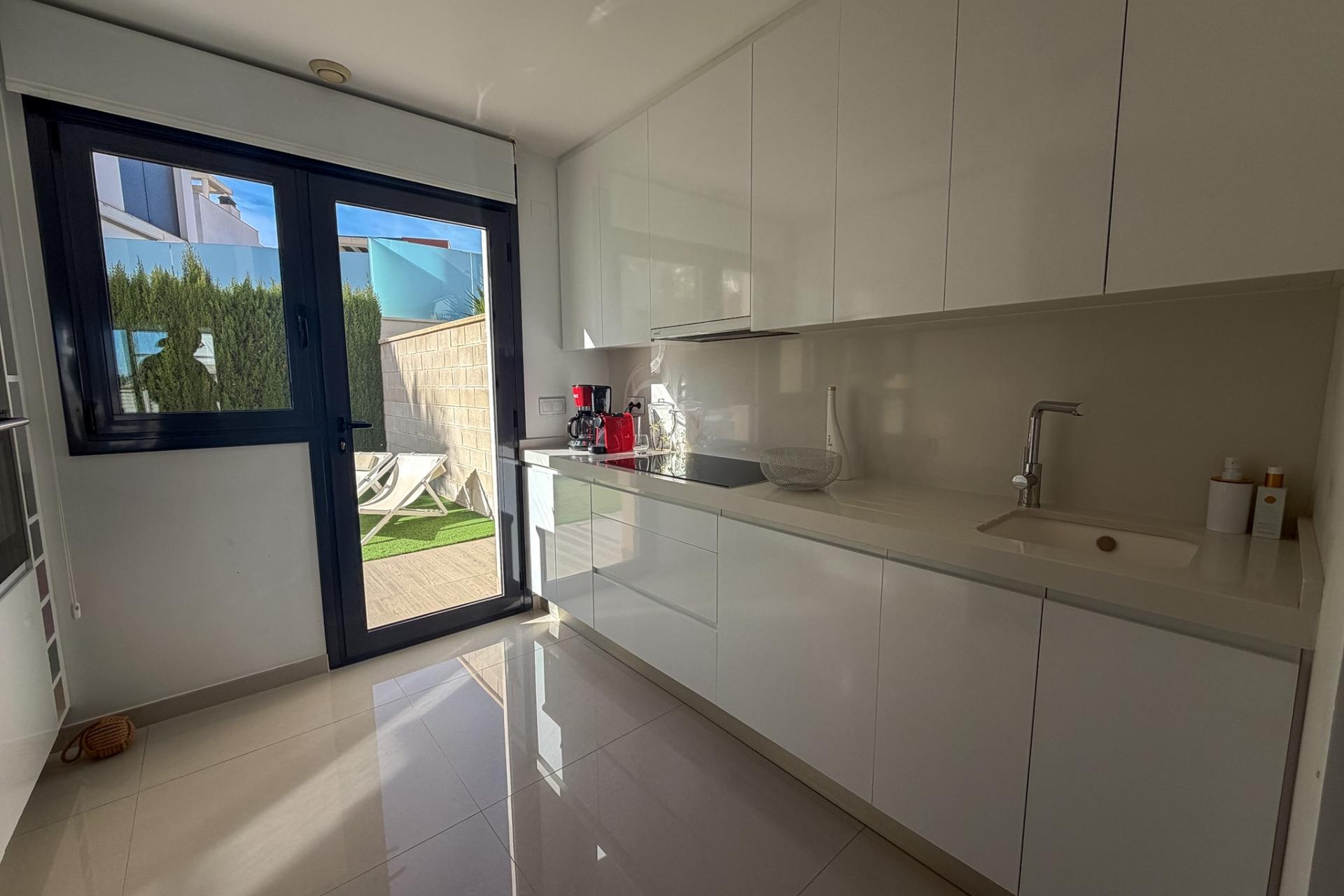 Reventa - Villa -
San Miguel de Salinas - Bellavista