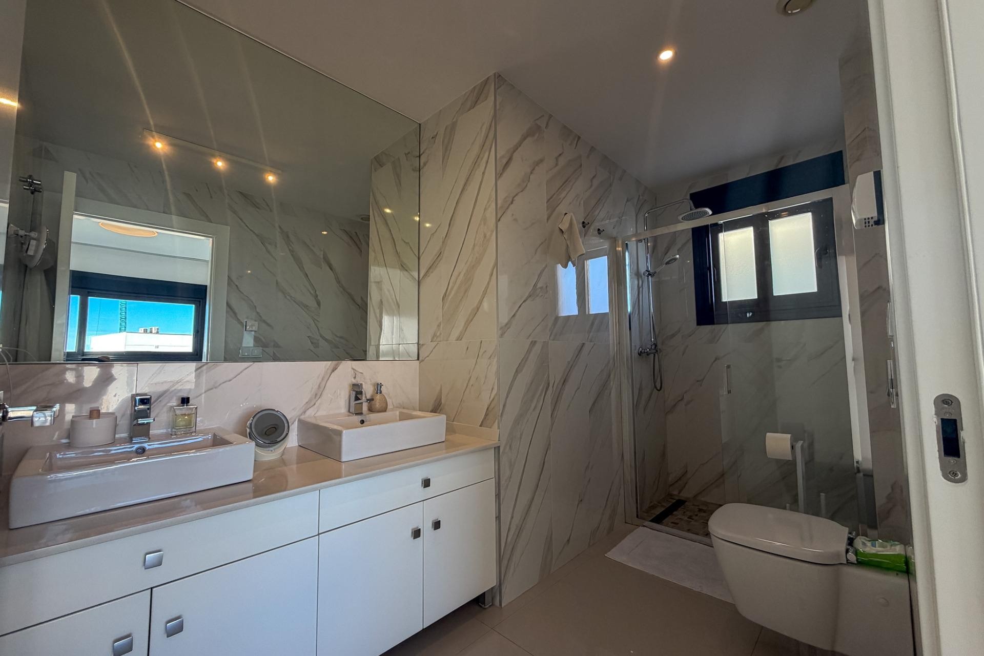 Reventa - Villa -
San Miguel de Salinas - Bellavista