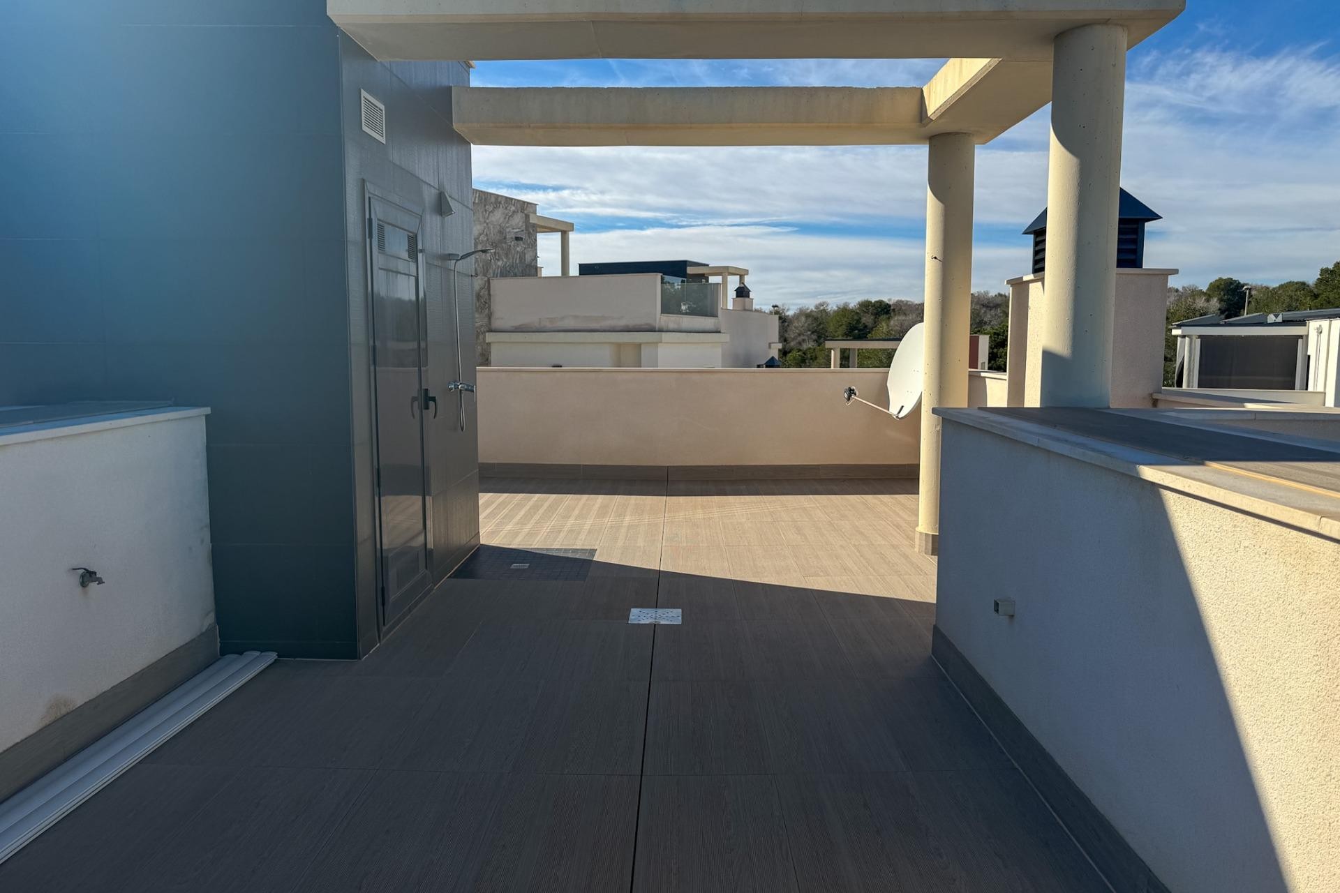 Reventa - Villa -
San Miguel de Salinas - Bellavista