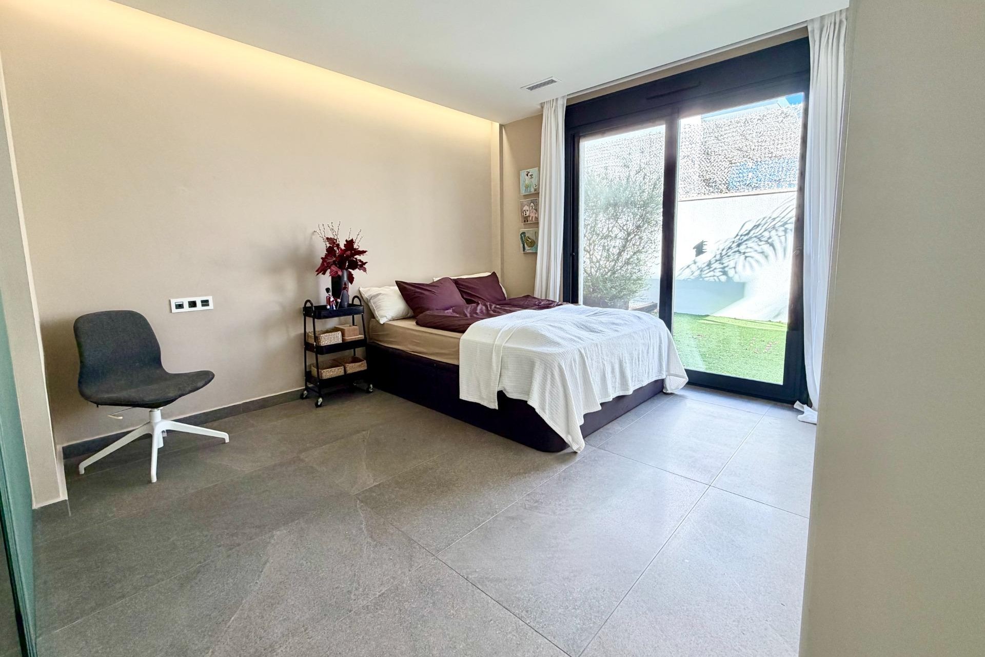 Reventa - Villa -
San Miguel de Salinas - Bellavista