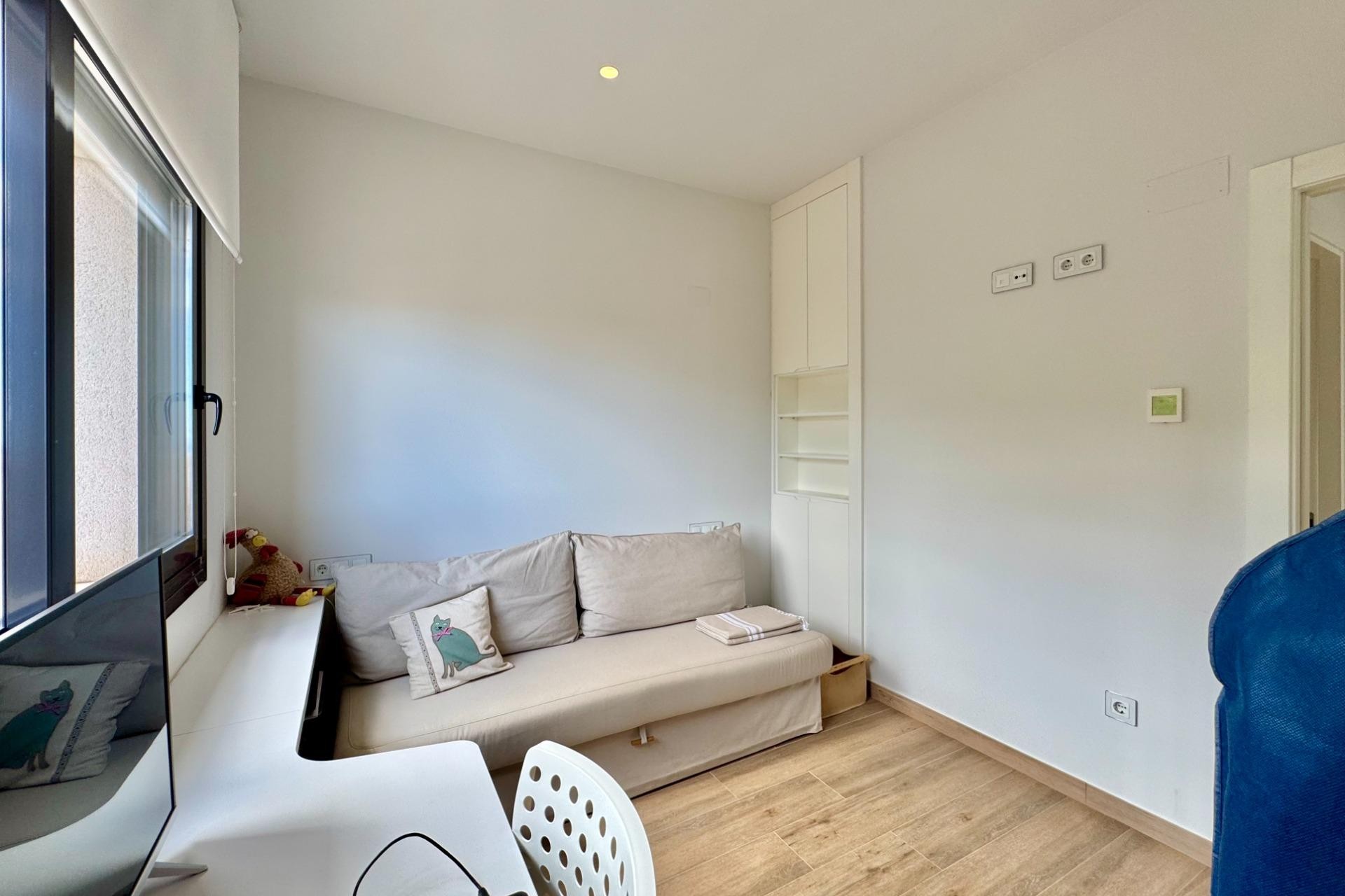 Reventa - Villa -
San Miguel de Salinas - Bellavista