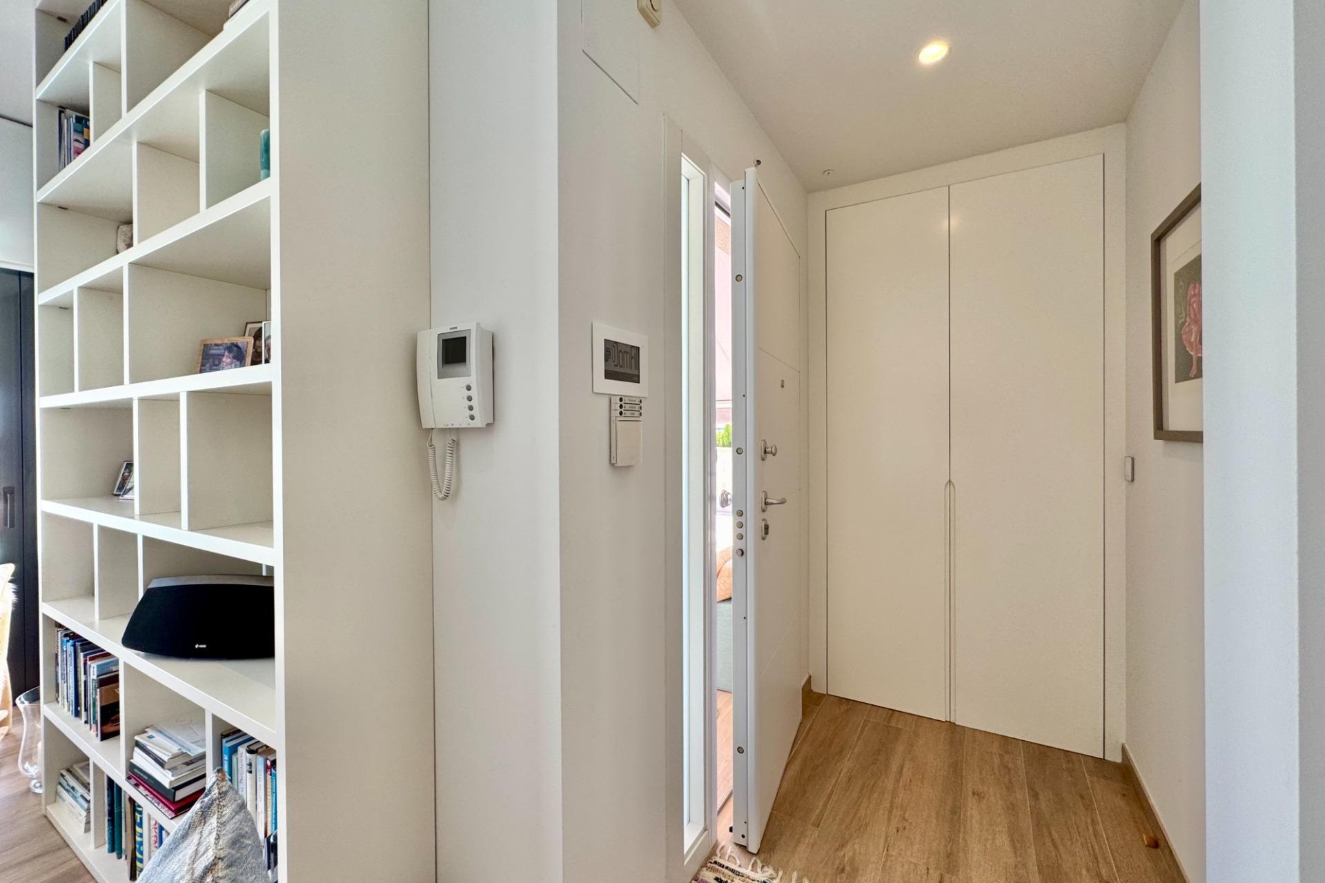 Reventa - Villa -
San Miguel de Salinas - Bellavista