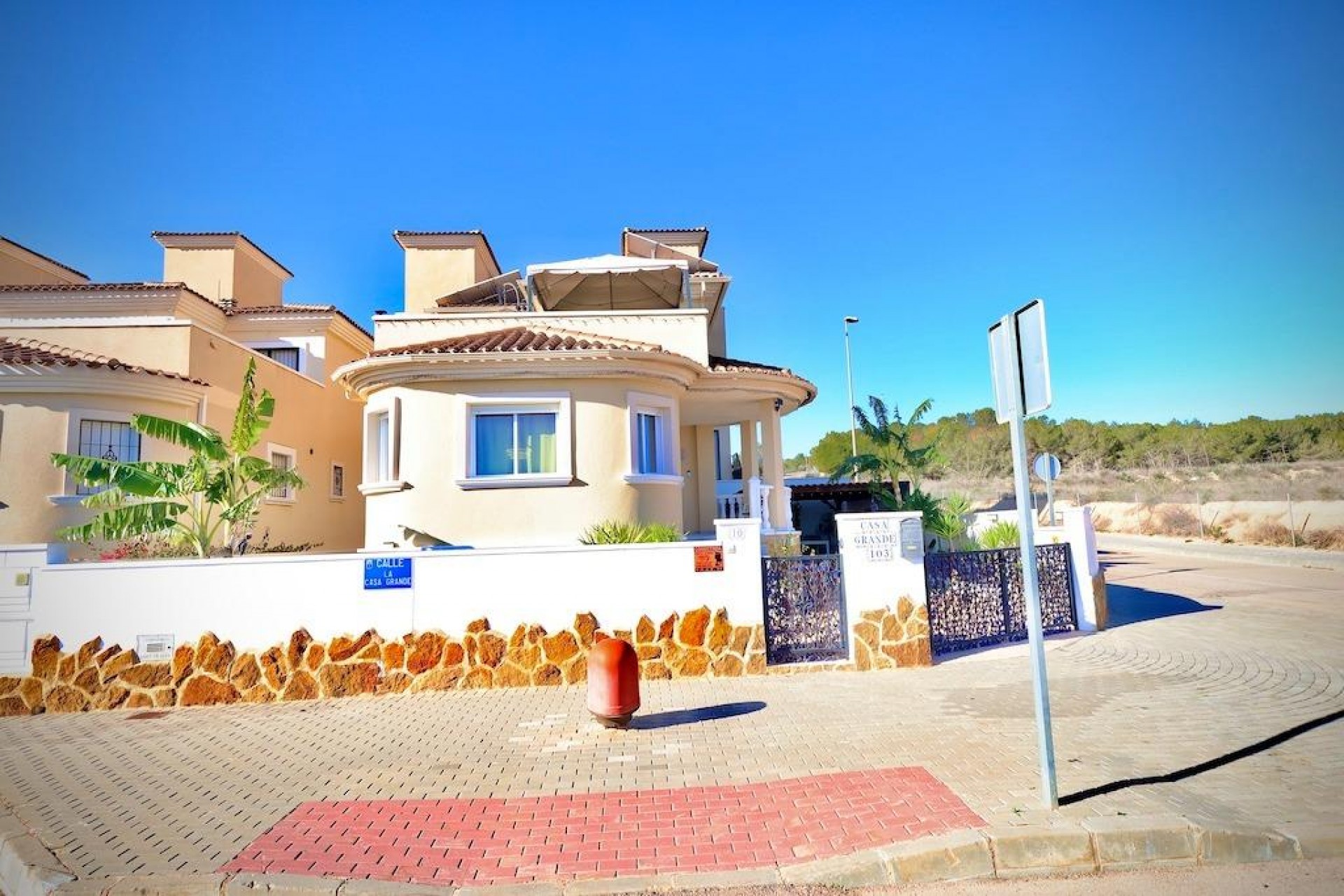 Reventa - Villa -
San Miguel de Salinas - Inland