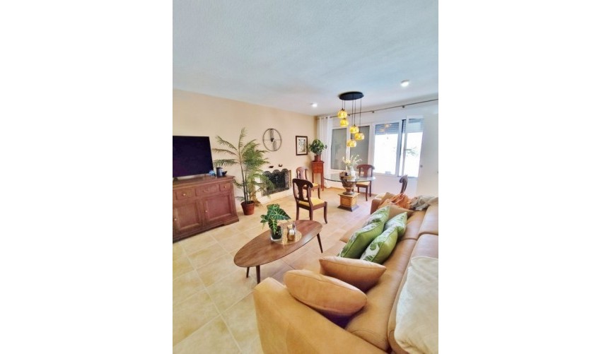 Reventa - Villa -
San Miguel de Salinas - Inland