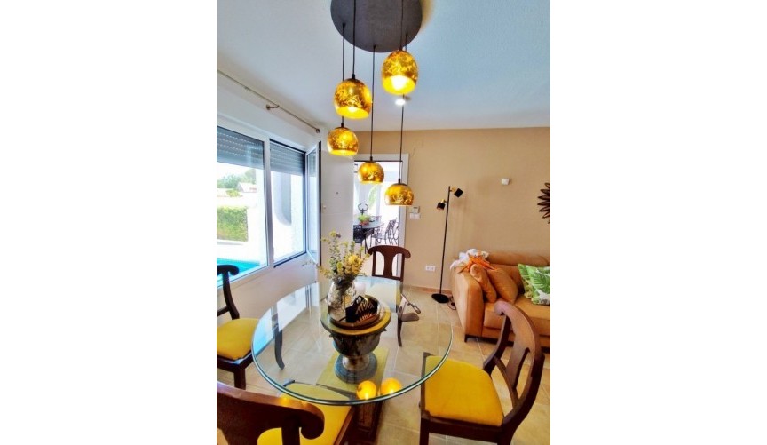 Reventa - Villa -
San Miguel de Salinas - Inland