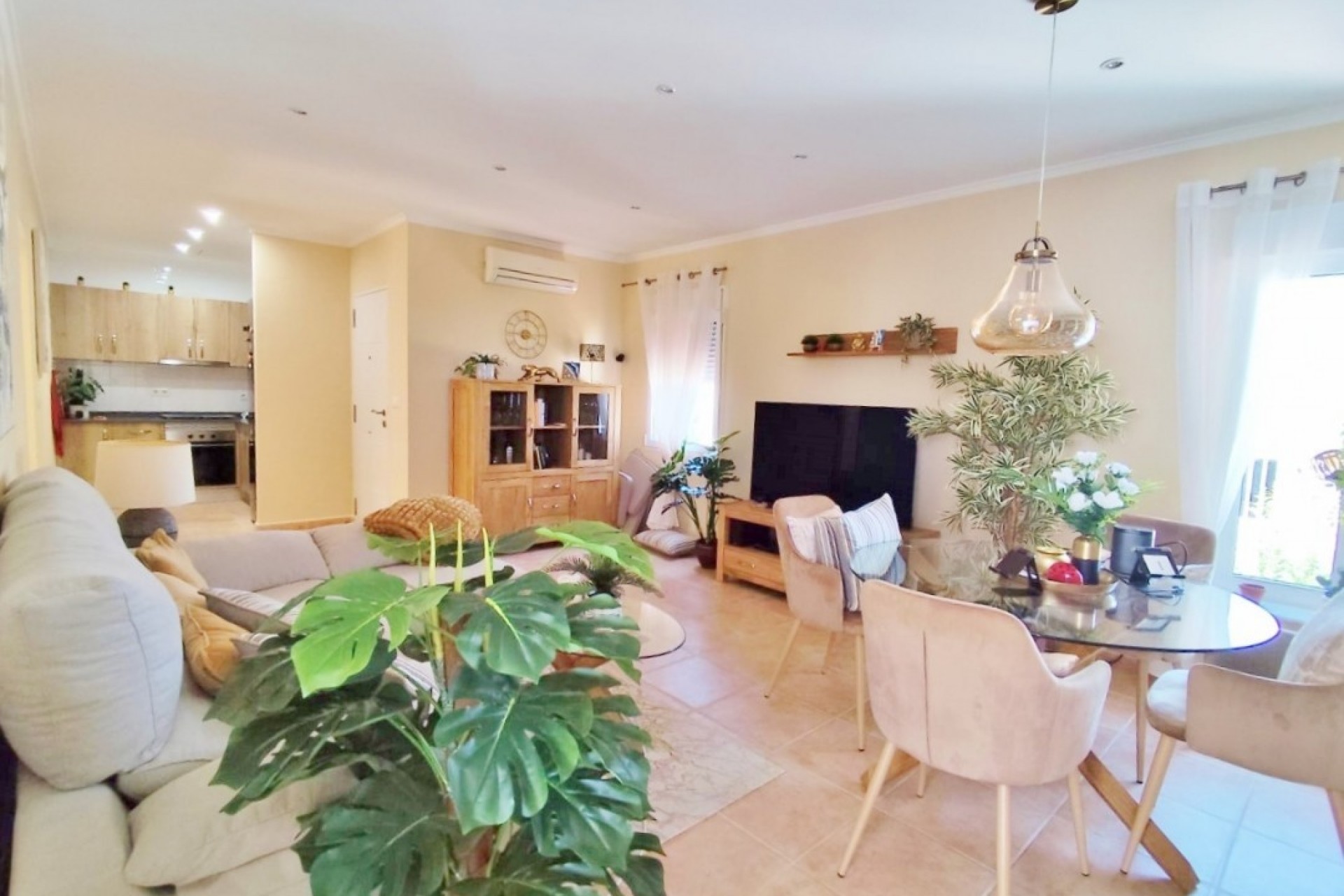 Reventa - Villa -
San Miguel de Salinas - Inland