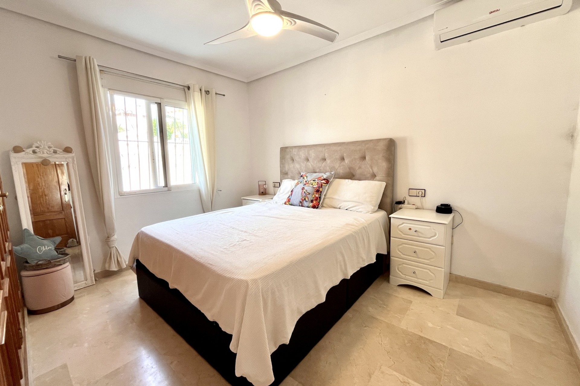 Reventa - Villa -
San Miguel de Salinas - Inland