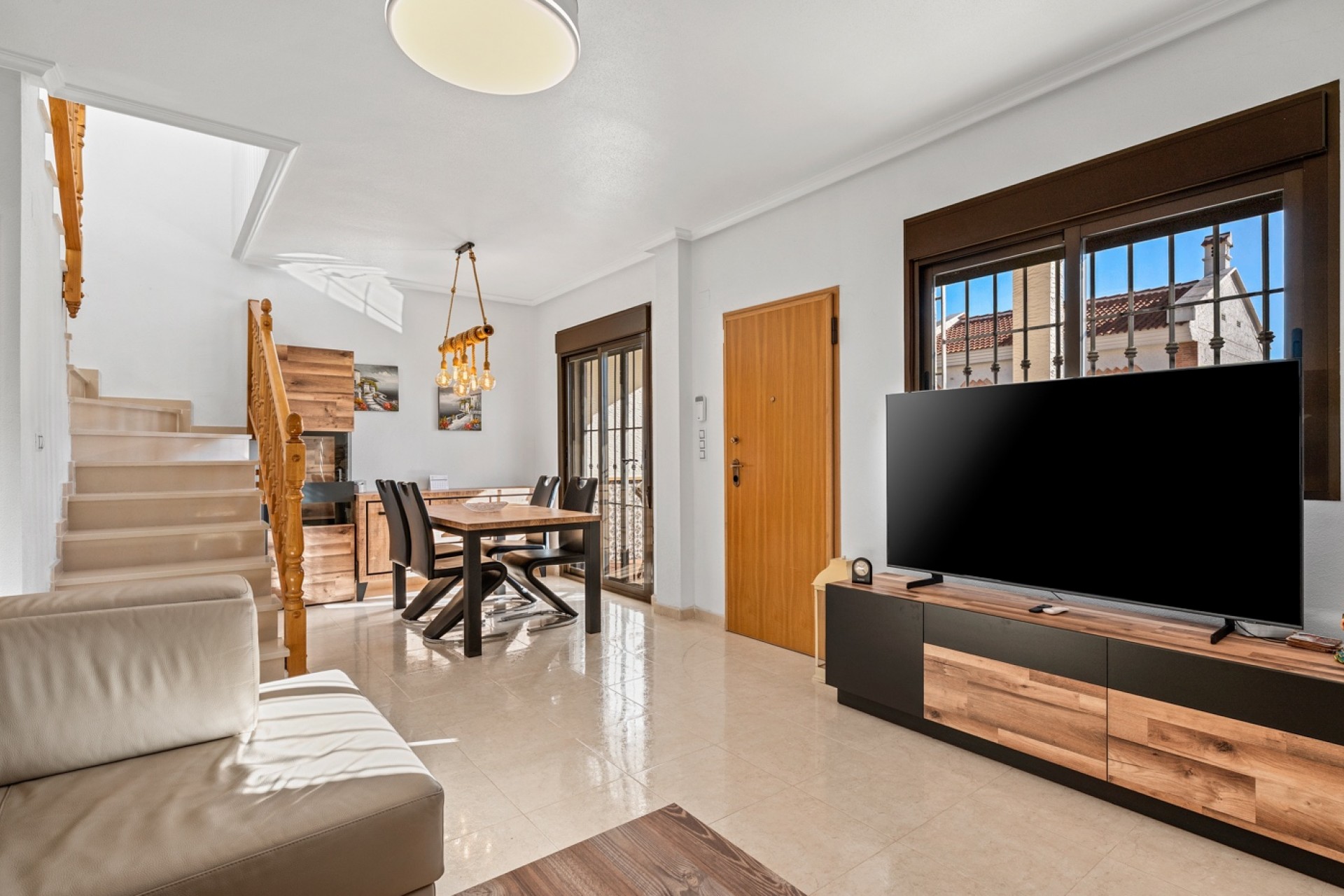 Reventa - Villa -
San Miguel de Salinas - Inland