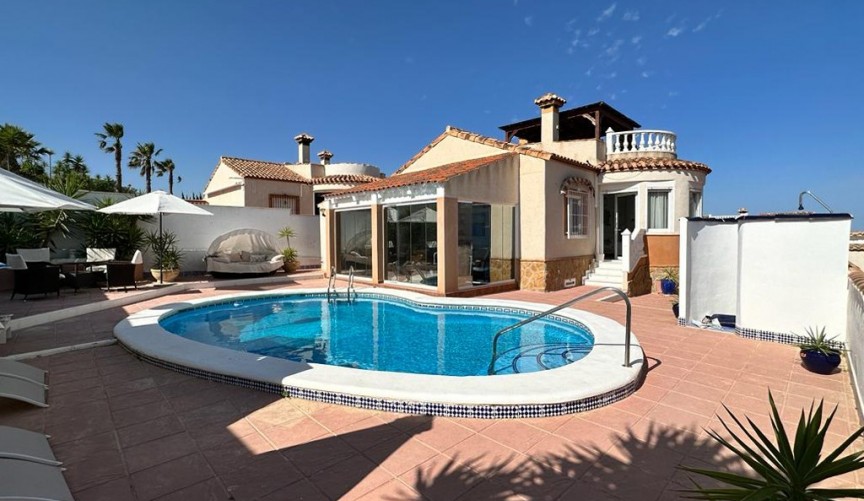 Reventa - Villa -
San Miguel de Salinas - Inland