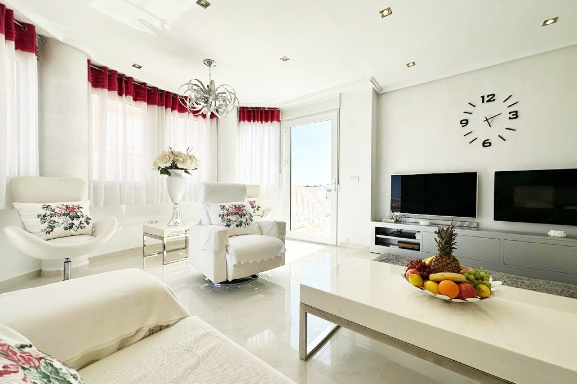Reventa - Villa -
San Miguel de Salinas - Inland