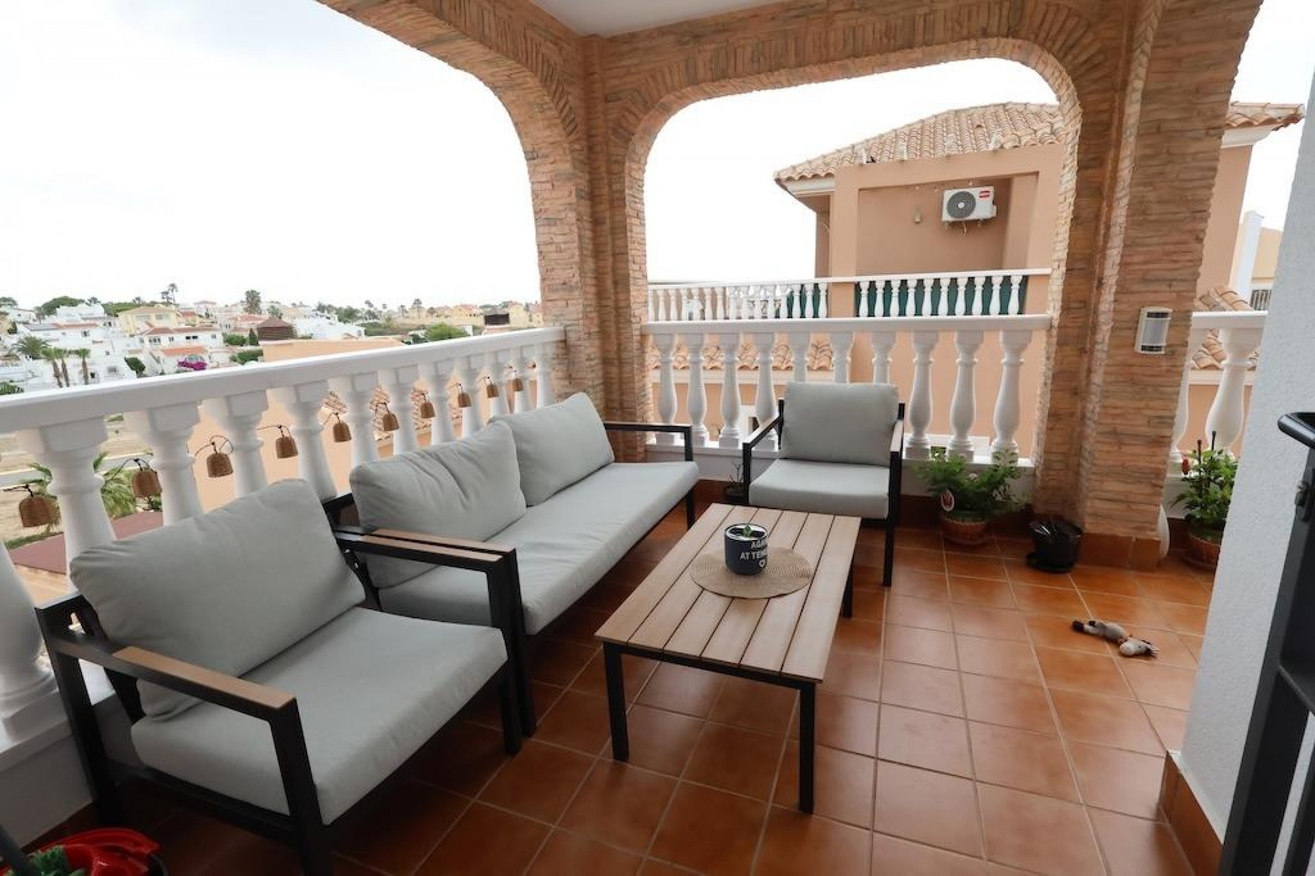 Reventa - Villa -
San Miguel de Salinas - Inland