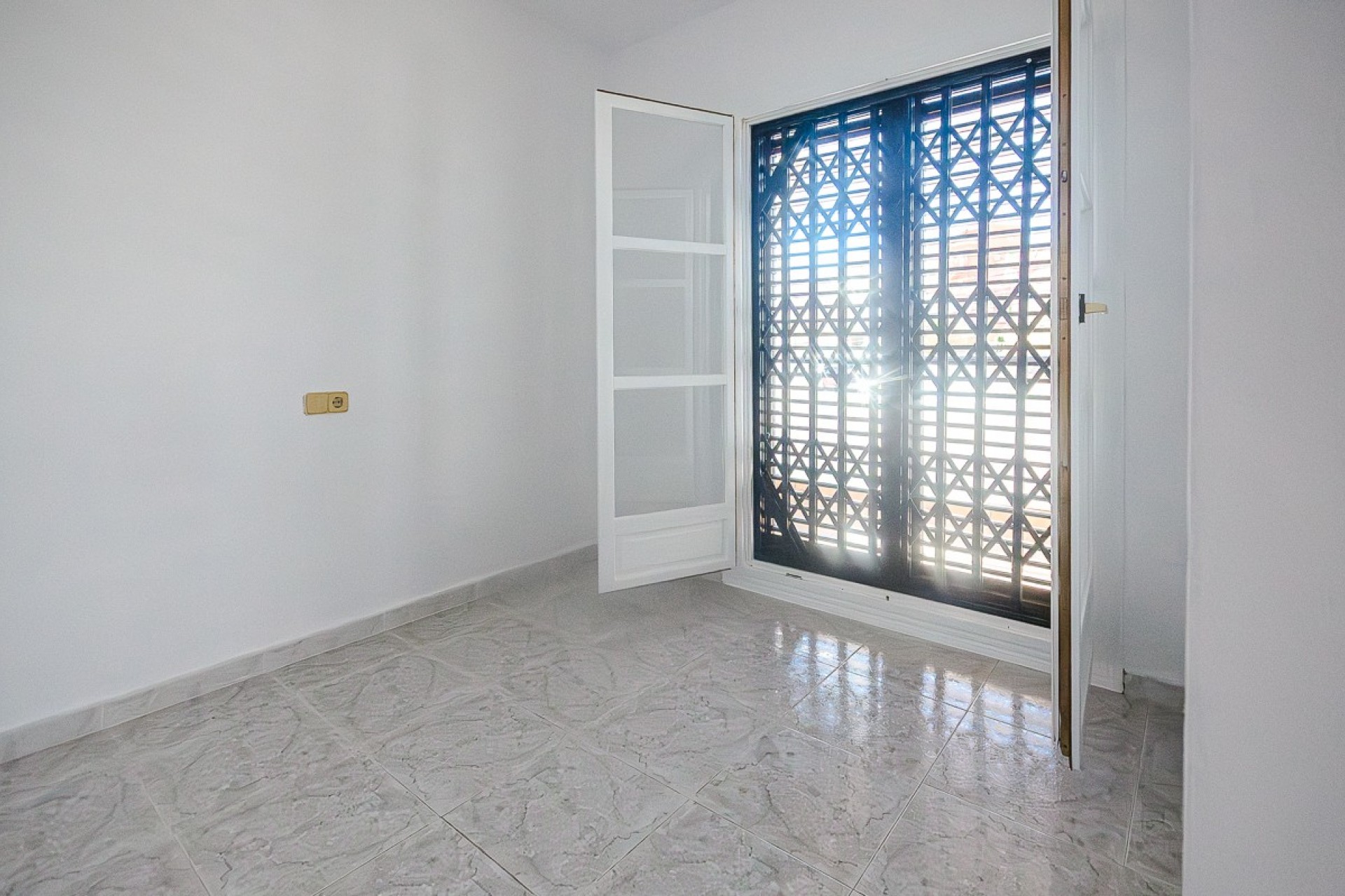 Reventa - Villa -
San Miguel de Salinas - Inland
