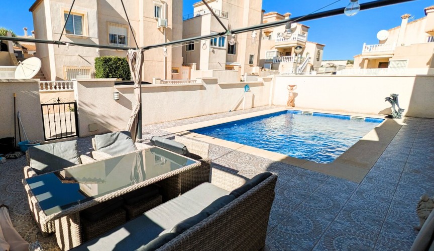 Reventa - Villa -
San Miguel de Salinas