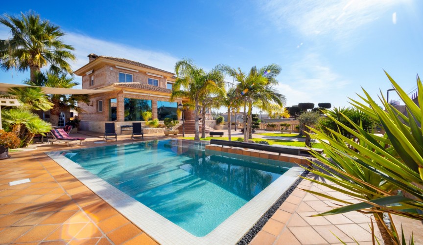 Reventa - Villa -
San Vicente del Raspeig - Inland