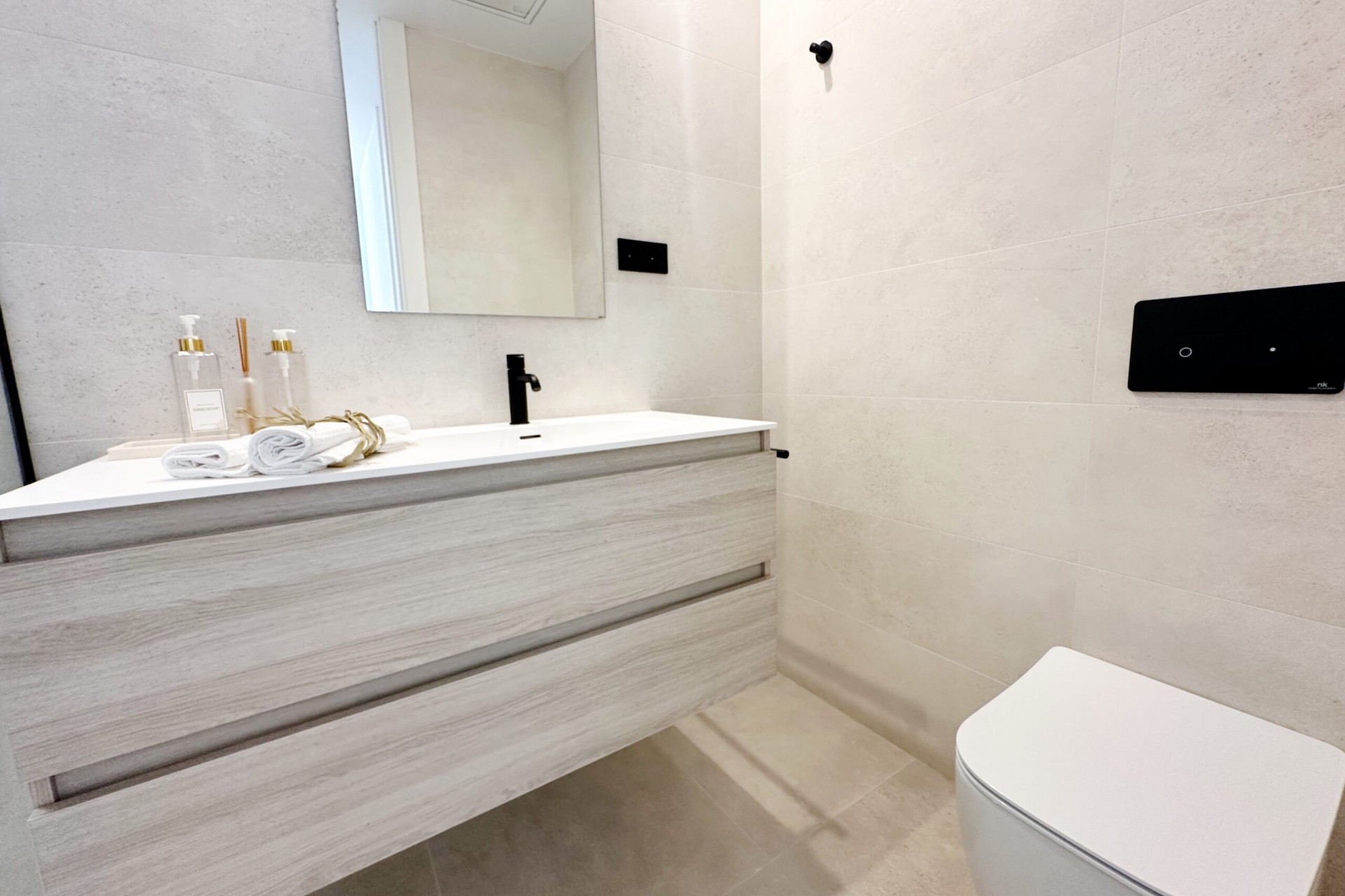 Reventa - Villa -
Santa Rosalia Resort - Inland