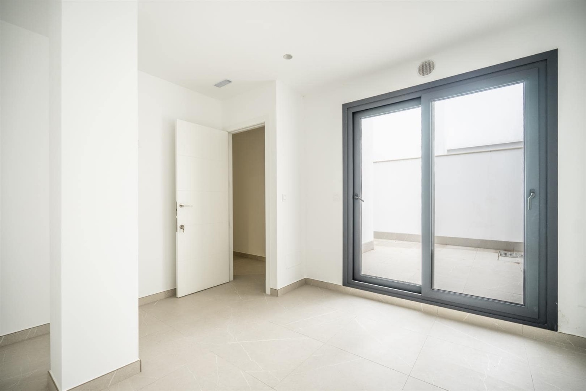 Reventa - Villa -
Santa Rosalia Resort - Inland
