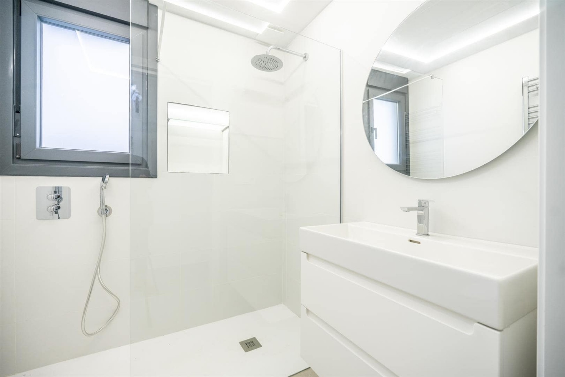 Reventa - Villa -
Santa Rosalia Resort - Inland