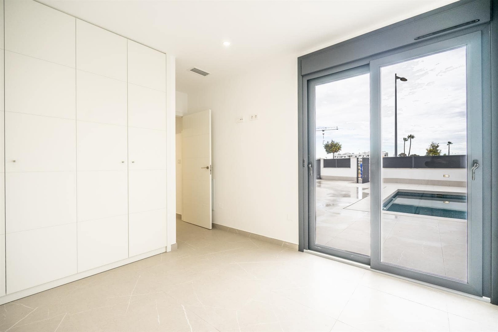 Reventa - Villa -
Santa Rosalia Resort - Inland