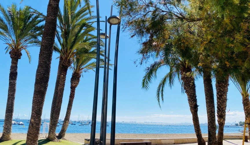 Reventa - Villa -
Santiago de la Ribera - San Blas