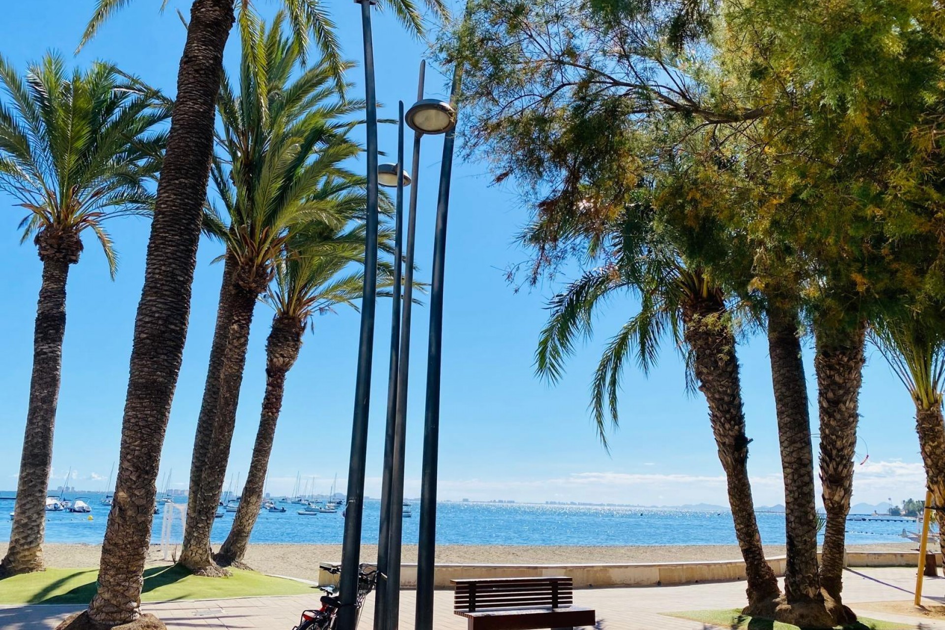 Reventa - Villa -
Santiago de la Ribera - San Blas