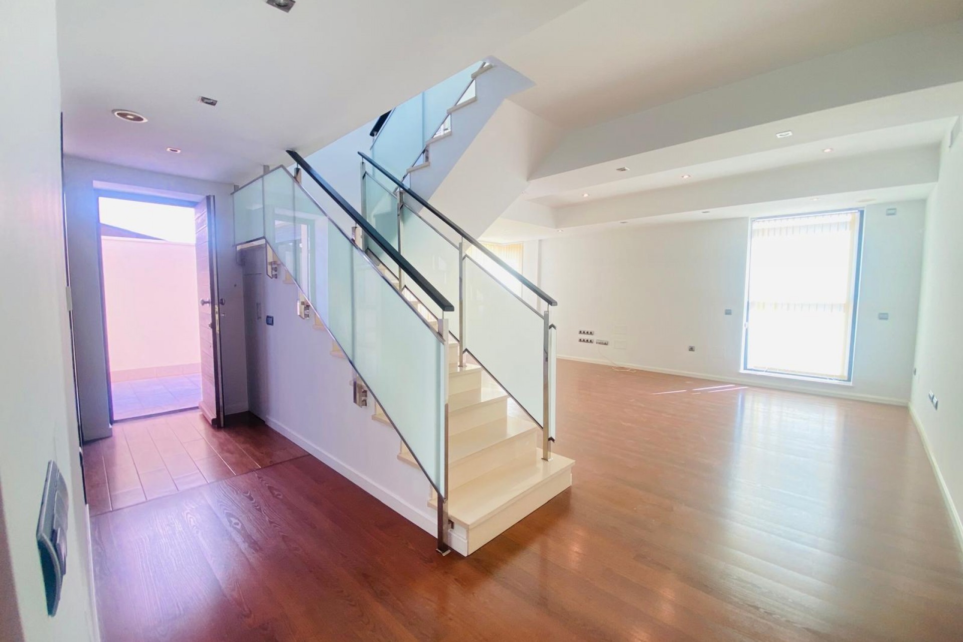 Reventa - Villa -
Santiago de la Ribera - San Blas