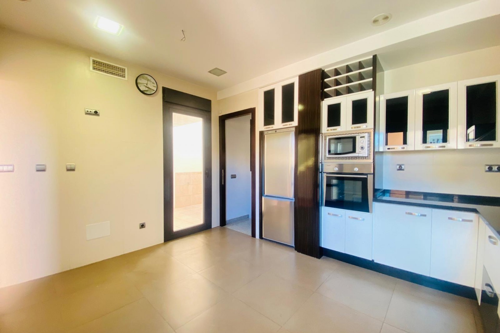 Reventa - Villa -
Santiago de la Ribera - San Blas