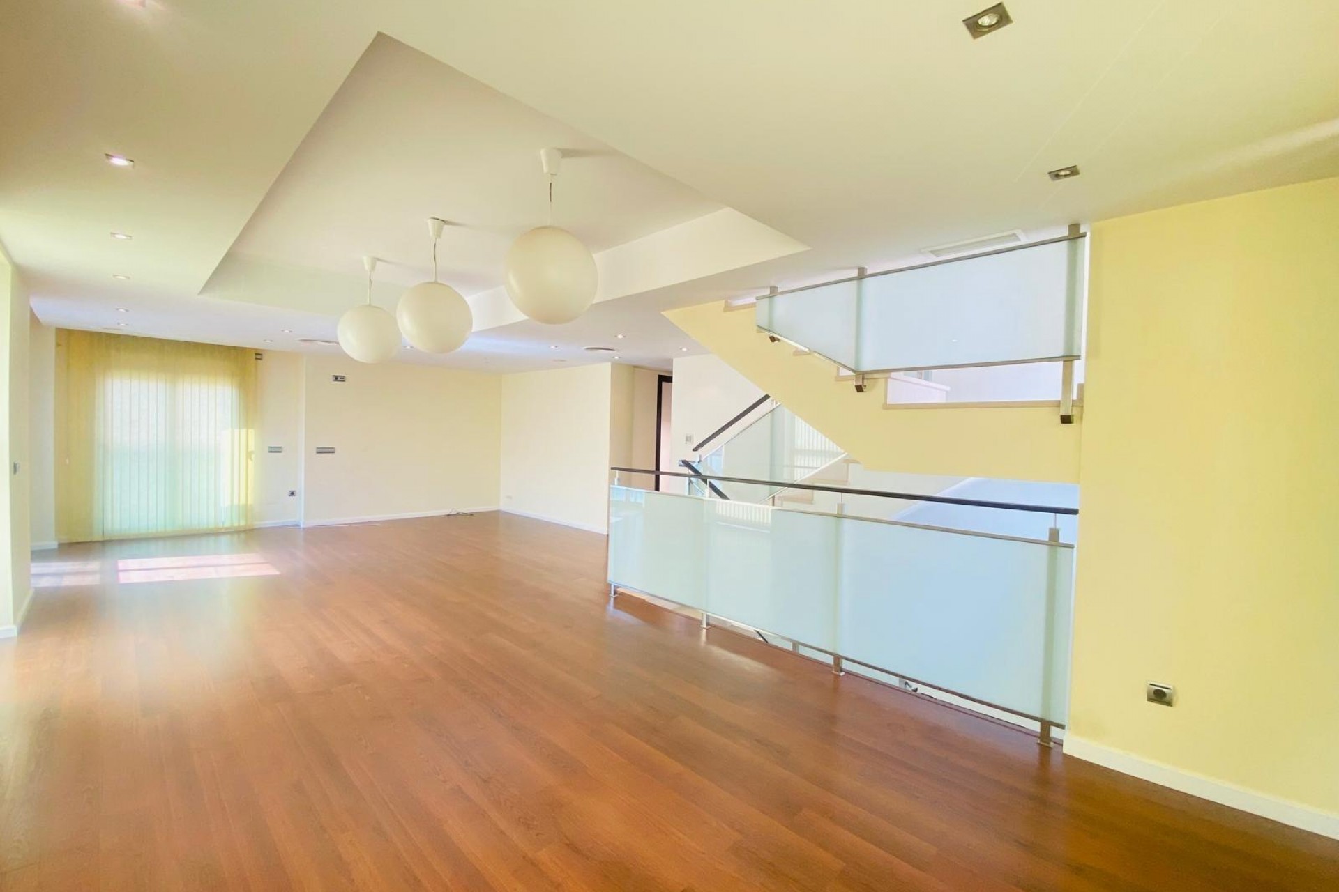 Reventa - Villa -
Santiago de la Ribera - San Blas