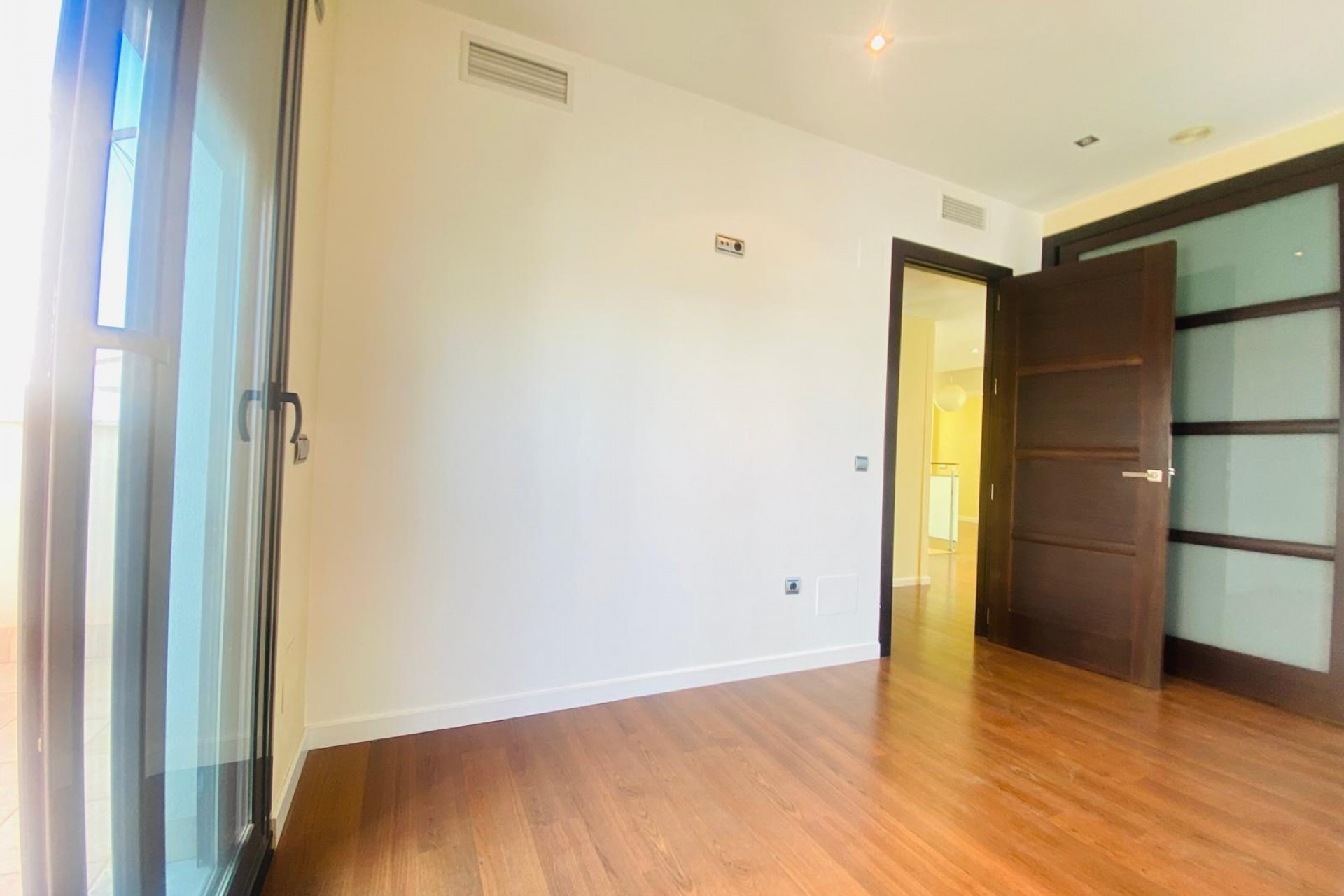 Reventa - Villa -
Santiago de la Ribera - San Blas