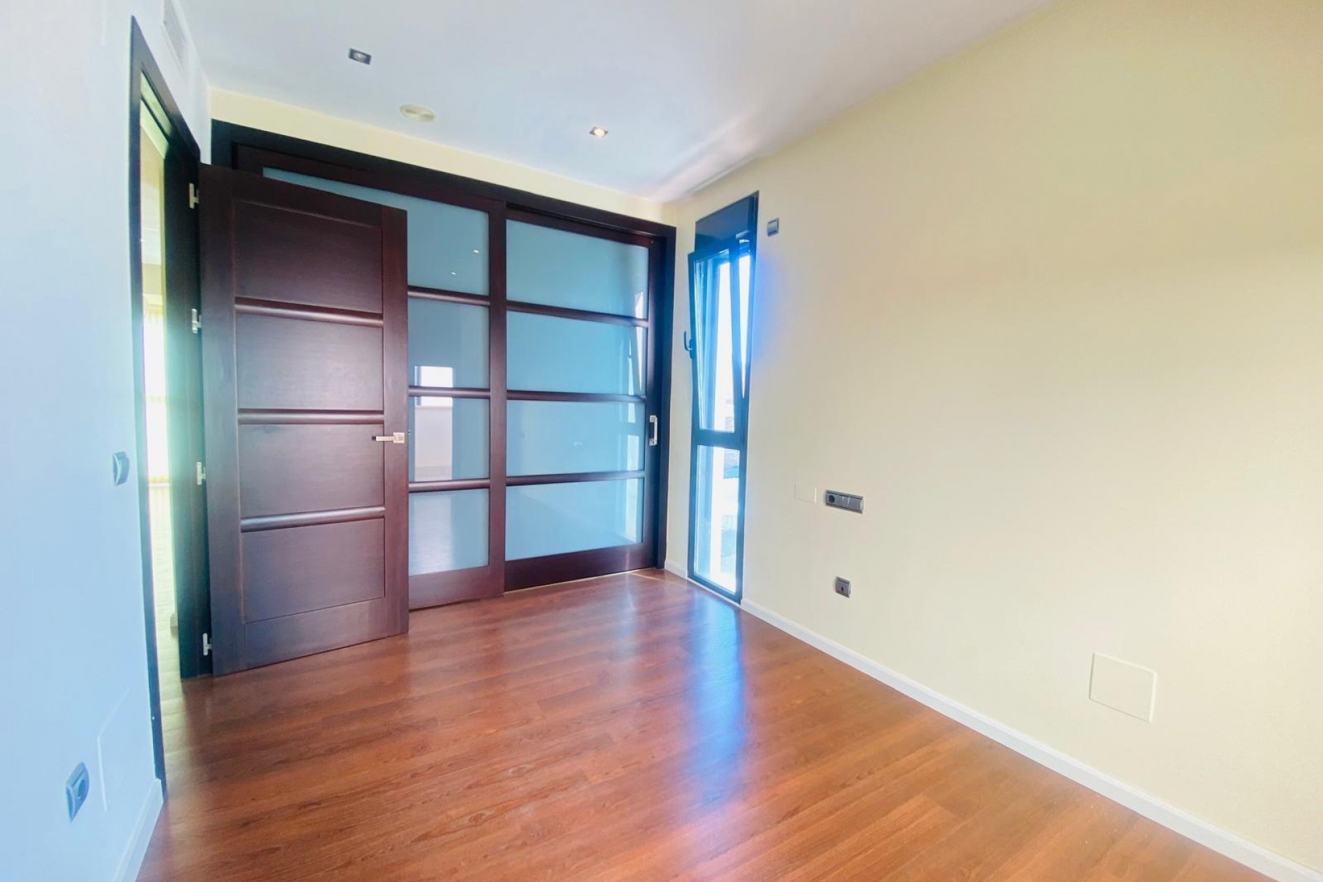 Reventa - Villa -
Santiago de la Ribera - San Blas