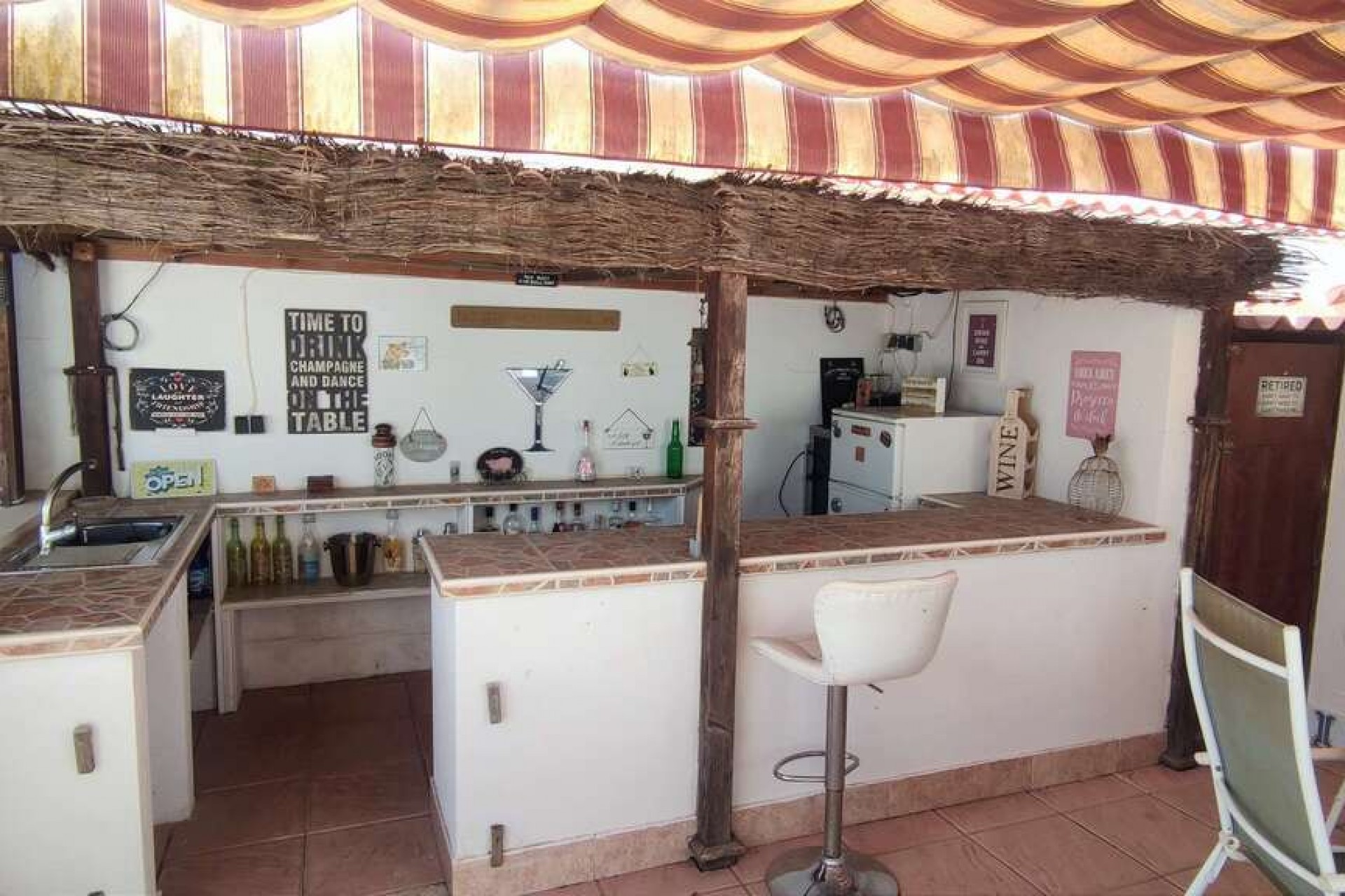 Reventa - Villa -
Sax - Inland