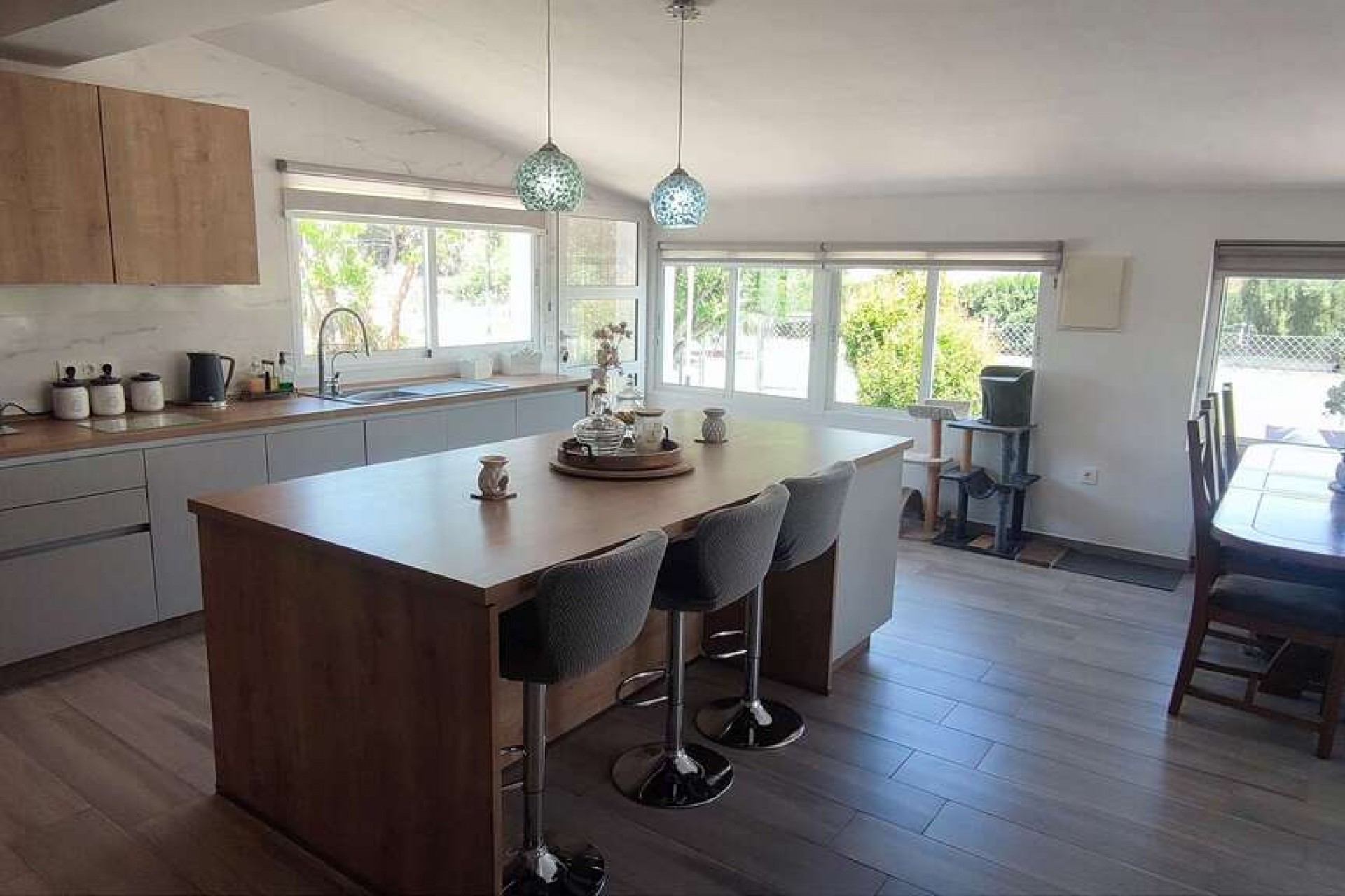 Reventa - Villa -
Sax - Inland