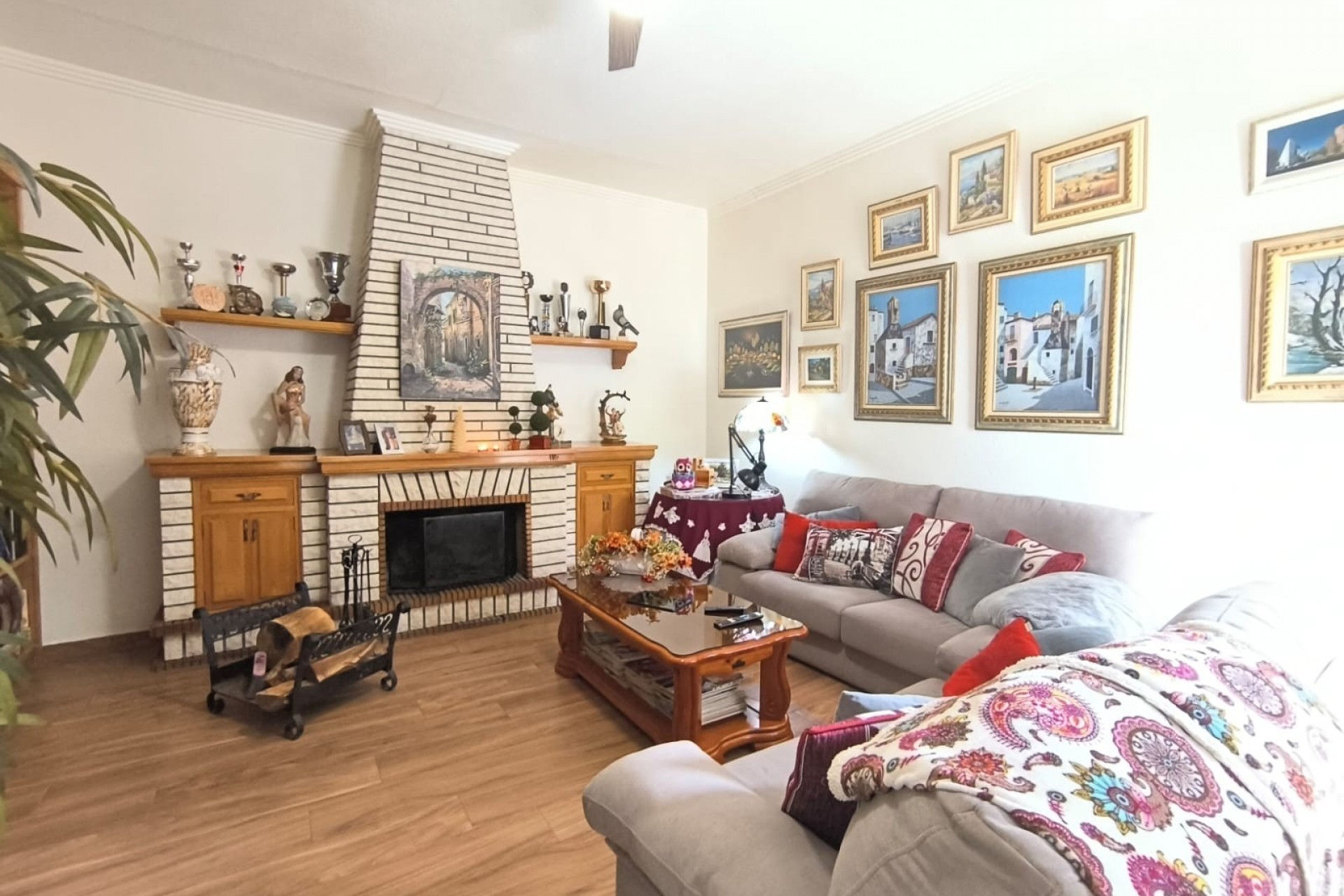 Reventa - Villa -
Sax - Inland