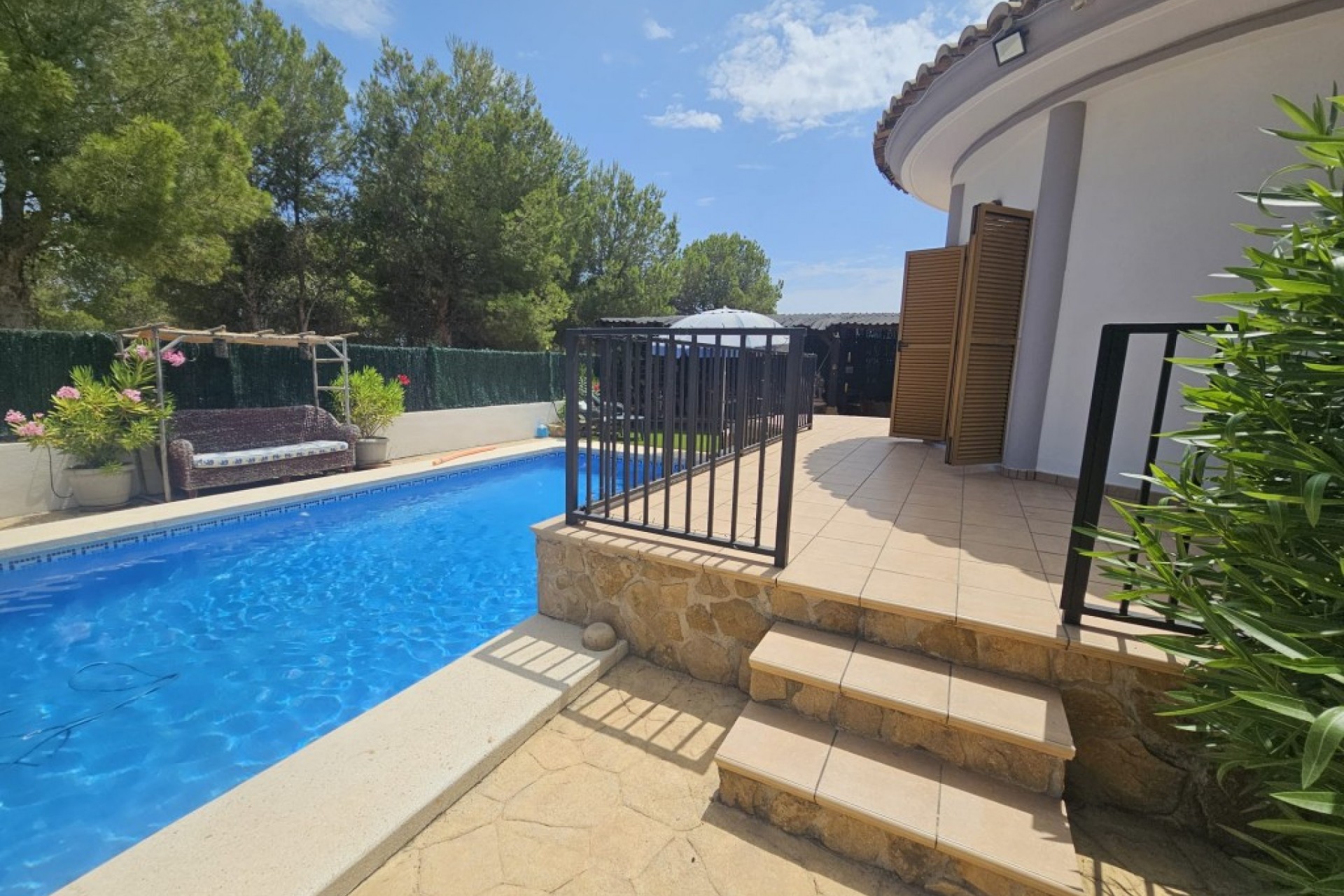 Reventa - Villa -
Sierra Cortina - Inland