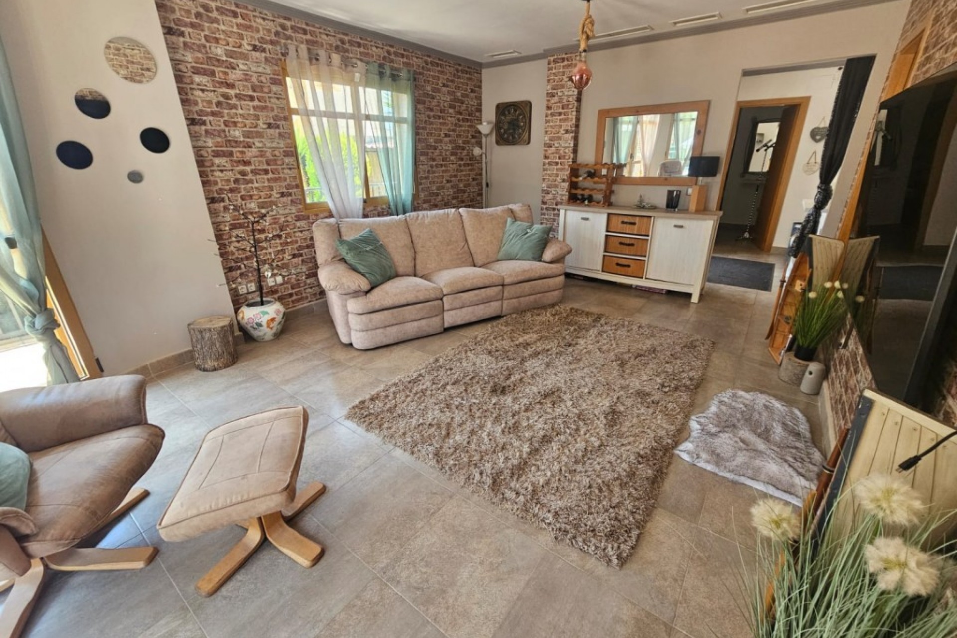 Reventa - Villa -
Sierra Cortina - Inland