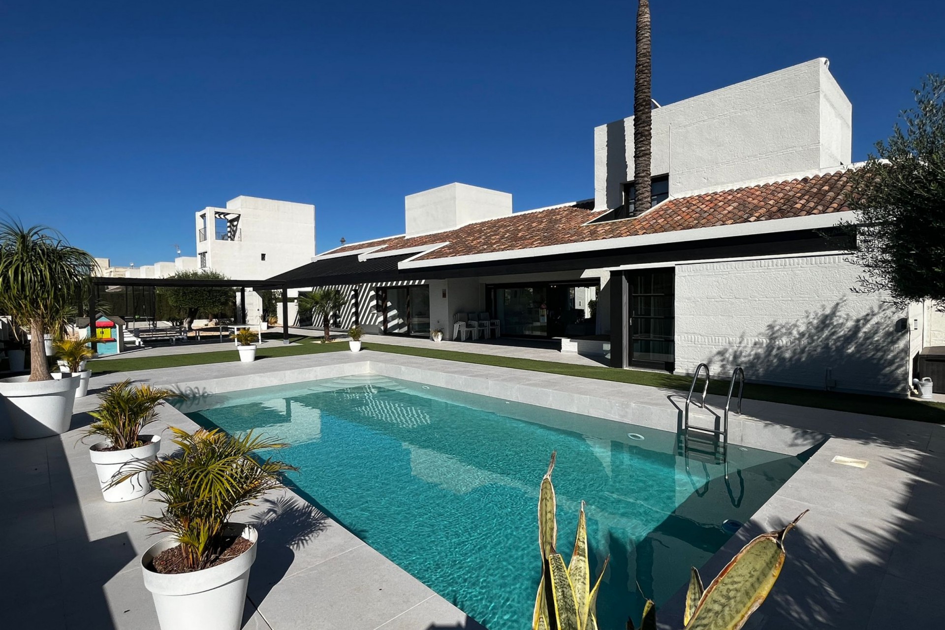 Reventa - Villa -
Sucina - Inland