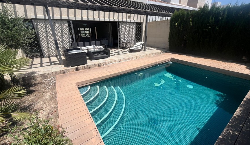 Reventa - Villa -
Sucina - Inland